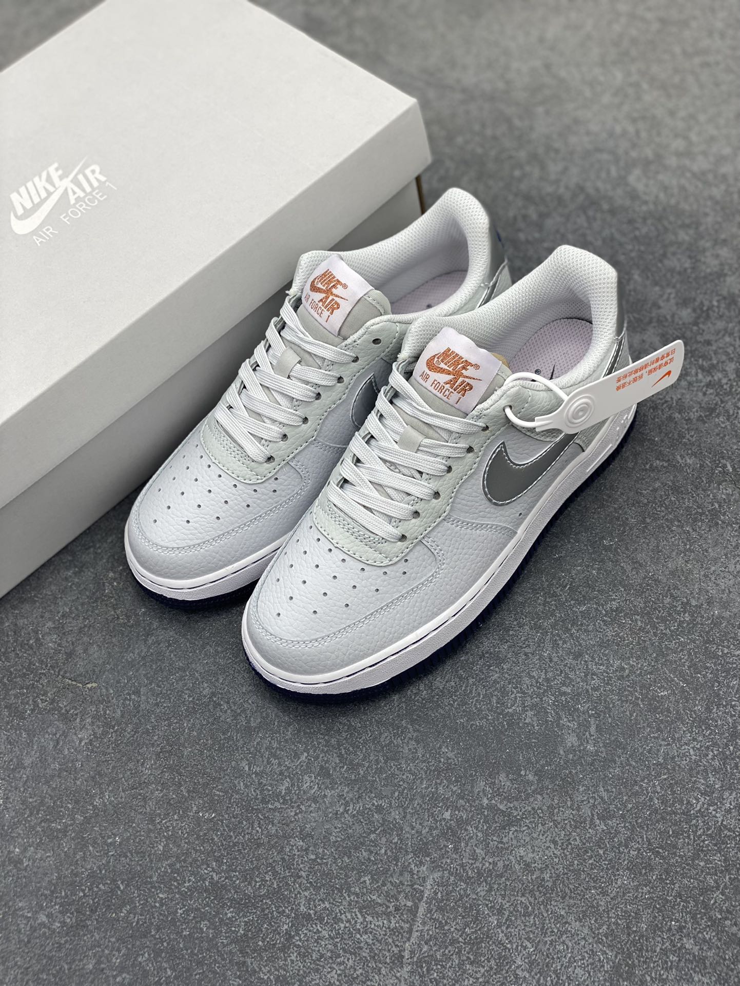 图片[8]-福利特价 Nike Air Force 1 Low 灰蓝银 空军一号低帮运动休闲板鞋 原楦头原纸板 打造纯正空军版型#专注外贸渠道 全掌内置蜂窝气垫 #原盒配件 原厂中底钢印、拉帮完美 货号：CT3839-004 尺码：36 36.5 37.5 38 38.5 39 40 40.5 41 42 42.5 43 44 44.5 45-选品中心
