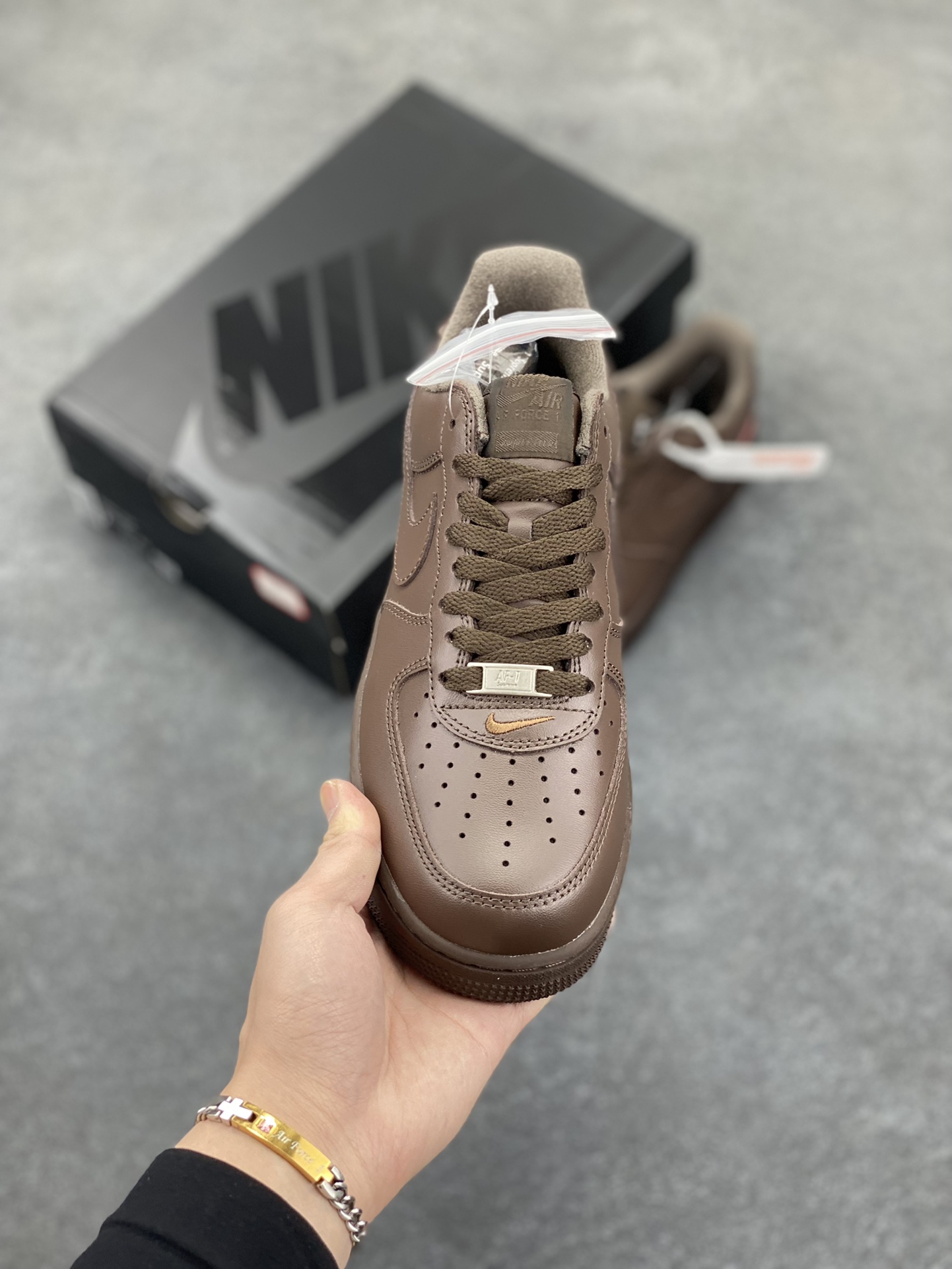 图片[2]-福利特价 Nike Air Force 1 Low Supreme联名 空军一号低帮运动休闲板鞋 原楦头原纸板 打造纯正空军版型#专注外贸渠道 全掌内置蜂窝气垫 #原盒配件 原厂中底钢印、拉帮完美 货号：CU9225-200 尺码：36 36.5 37.5 38 38.5 39 40 40.5 41 42 42.5 43 44 44.5 45-选品中心