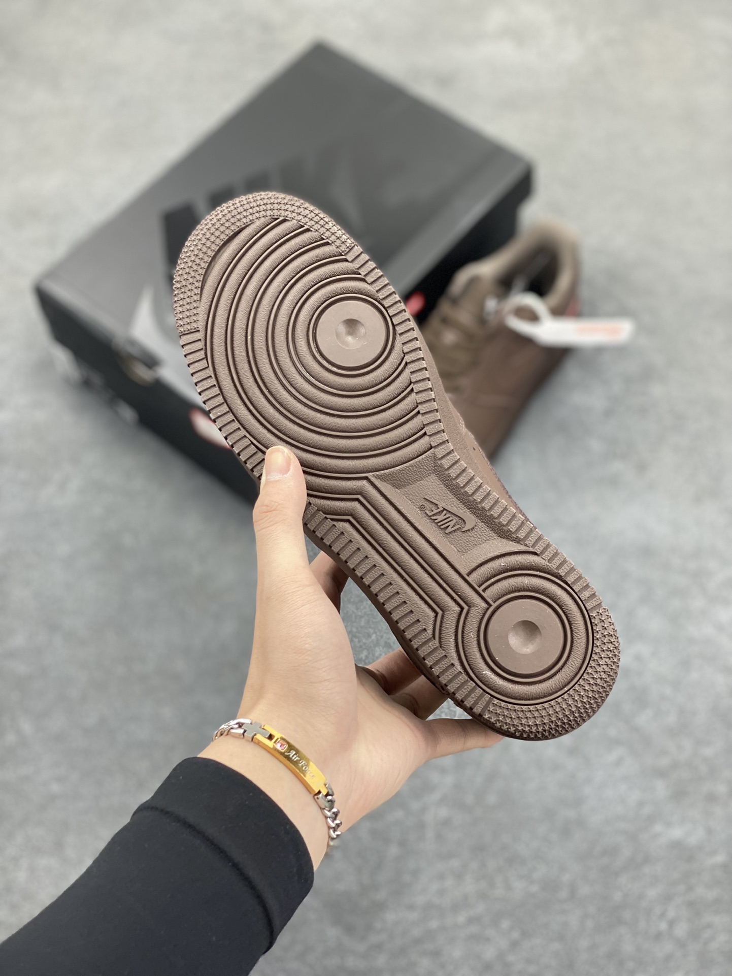 图片[5]-福利特价 Nike Air Force 1 Low Supreme联名 空军一号低帮运动休闲板鞋 原楦头原纸板 打造纯正空军版型#专注外贸渠道 全掌内置蜂窝气垫 #原盒配件 原厂中底钢印、拉帮完美 货号：CU9225-200 尺码：36 36.5 37.5 38 38.5 39 40 40.5 41 42 42.5 43 44 44.5 45-选品中心