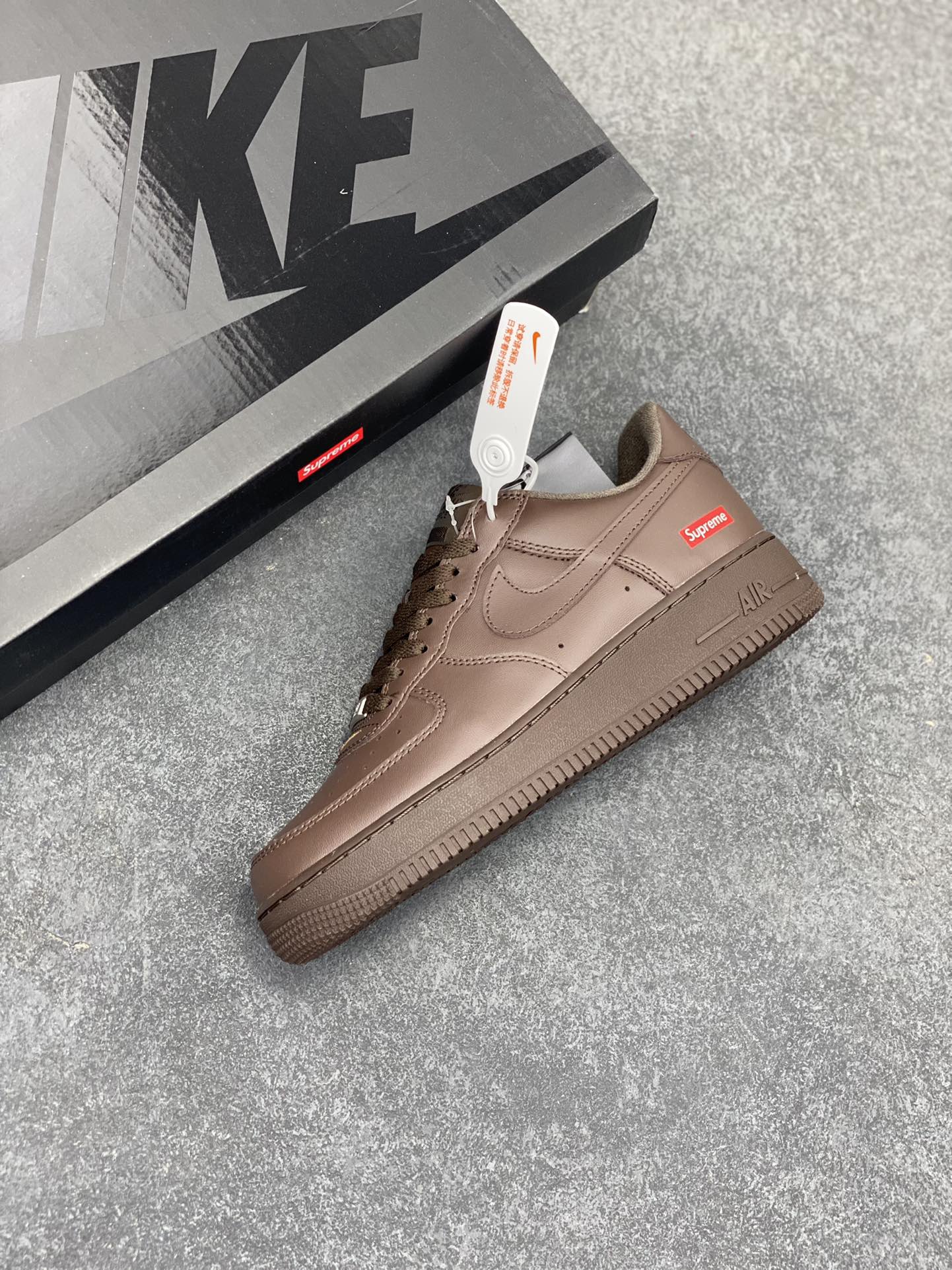 图片[7]-福利特价 Nike Air Force 1 Low Supreme联名 空军一号低帮运动休闲板鞋 原楦头原纸板 打造纯正空军版型#专注外贸渠道 全掌内置蜂窝气垫 #原盒配件 原厂中底钢印、拉帮完美 货号：CU9225-200 尺码：36 36.5 37.5 38 38.5 39 40 40.5 41 42 42.5 43 44 44.5 45-选品中心