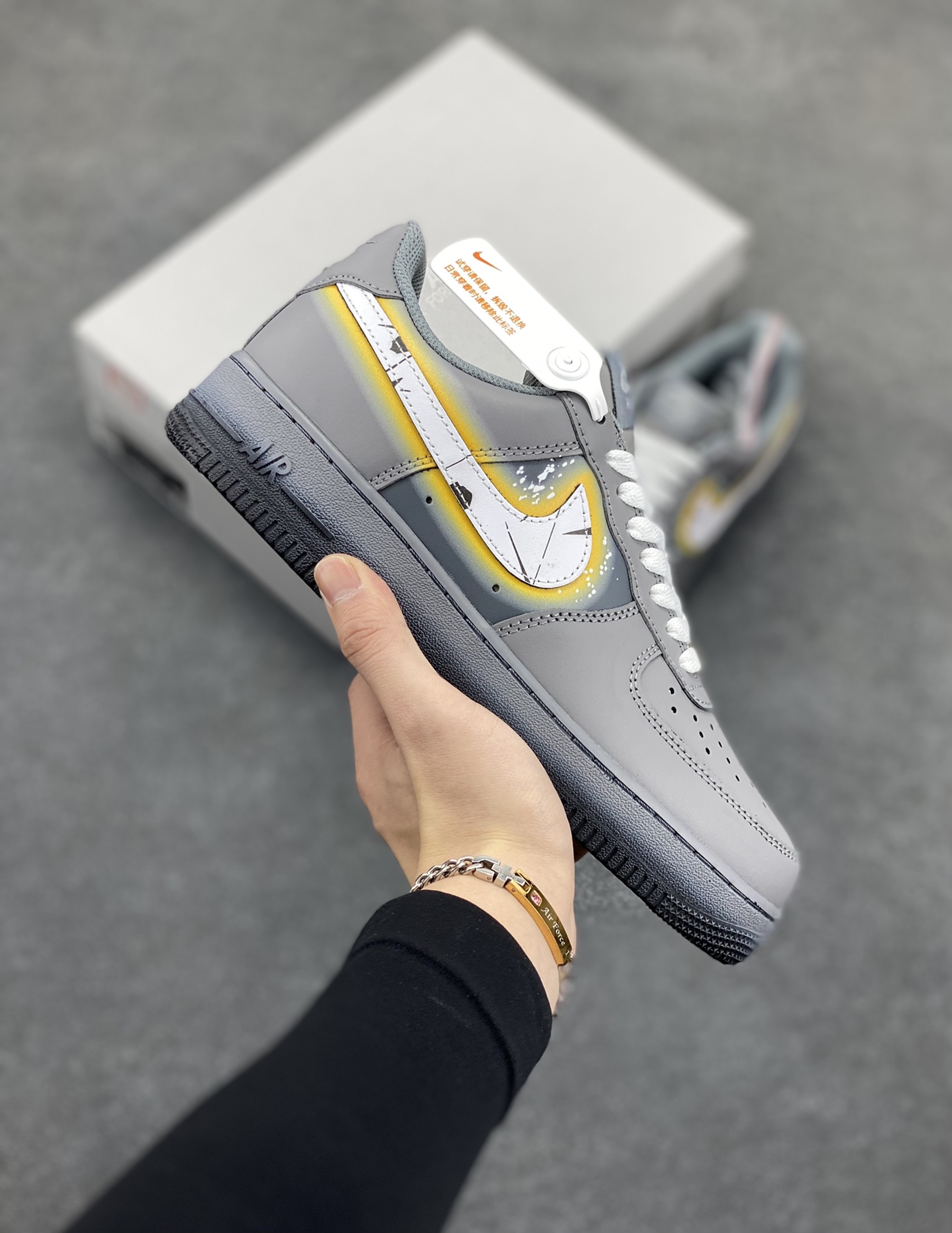 Nike Air Force 1 Low 原楦头原纸板 打造纯正空军版型专注外贸渠道 全掌内置蜂窝气垫 原盒配件 原厂中底钢印、拉帮完美 货号：CW2288-111 尺码：36 36.5 37.5 38 38.5 39 40 40.5 41 42 42.5 43 44 44.5 45-选品中心