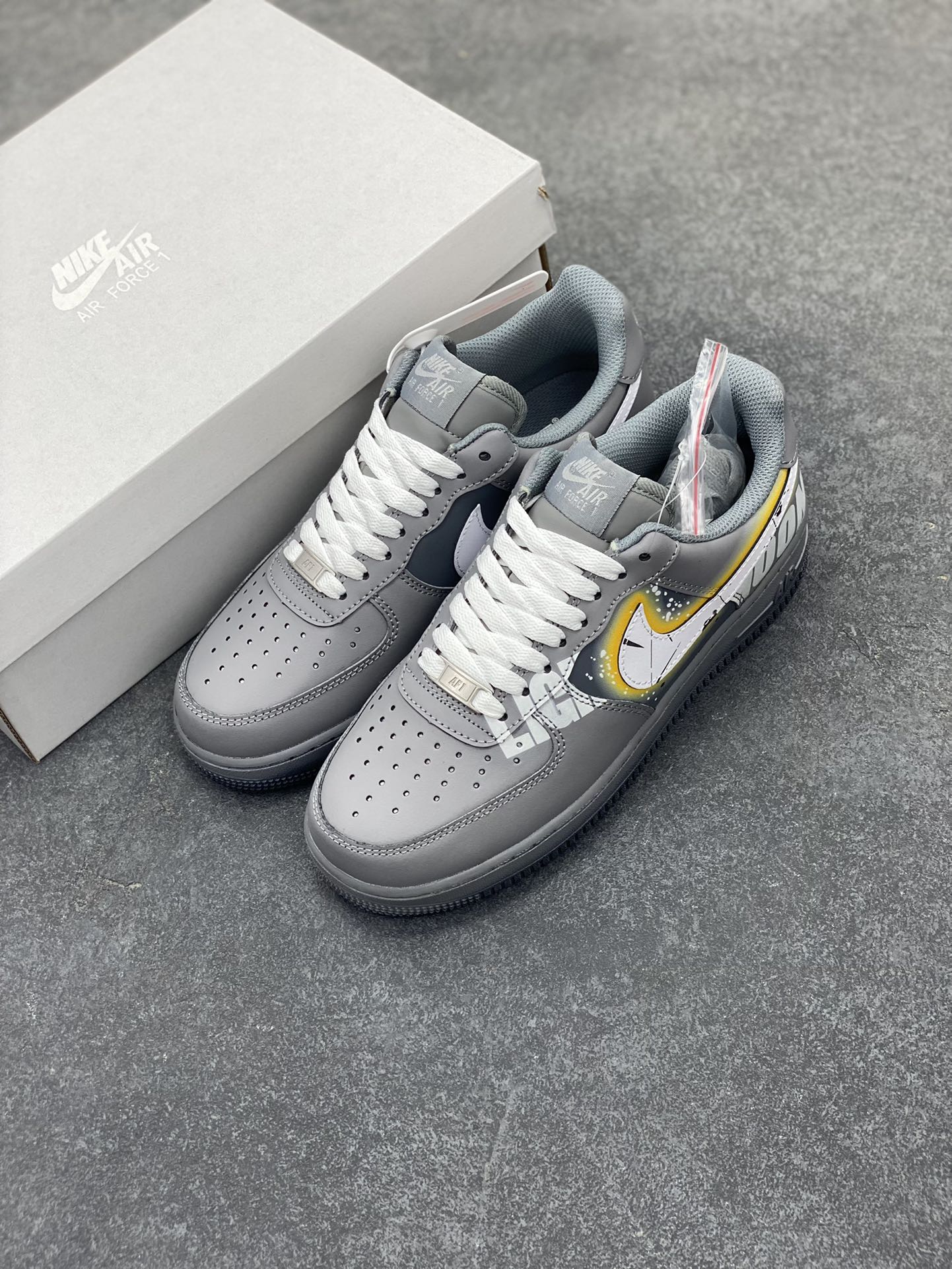 图片[8]-Nike Air Force 1 Low 原楦头原纸板 打造纯正空军版型专注外贸渠道 全掌内置蜂窝气垫 原盒配件 原厂中底钢印、拉帮完美 货号：CW2288-111 尺码：36 36.5 37.5 38 38.5 39 40 40.5 41 42 42.5 43 44 44.5 45-选品中心