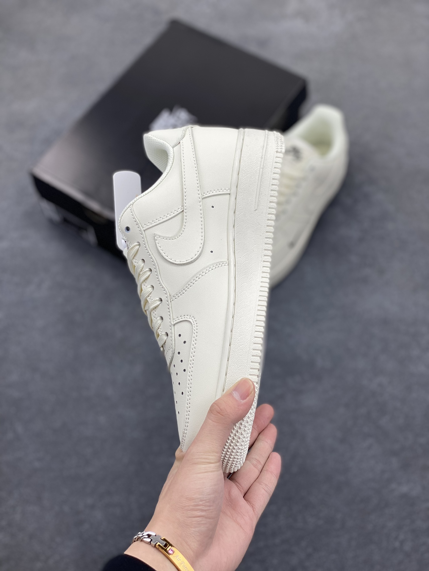 图片[3]-Nike Air Force 1 Low 白黑小勾 空军一号低帮运动休闲板鞋 原楦头原纸板 打造纯正空军版型 专注外贸渠道 全掌内置蜂窝气垫 原盒配件 原厂中底钢印、拉帮完美 货号：HF1058-133 尺码：36 37.5 38 39 40 40.5 41 42 42.5 43 44 44.5 45-选品中心