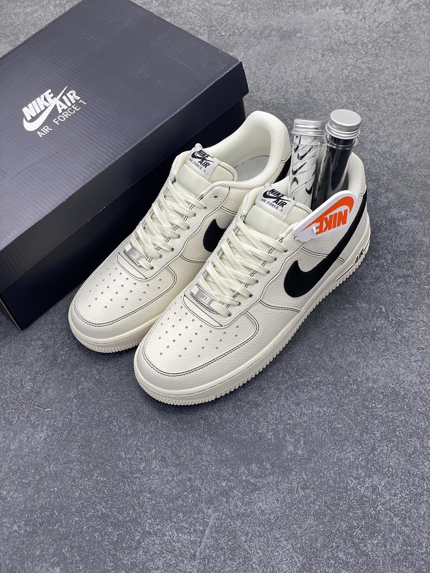 图片[8]-Nike Air Force 1 Low 白黑 原楦头原纸板 打造纯正空军版型 专注外贸渠道 全掌内置蜂窝气垫 原盒配件 原厂中底钢印、拉帮完美 货号：HQ2037-200 尺码：36 36.5 37.5 38 38.5 39 40 40.5 41 42 42.5 43 44 44.5 45-选品中心