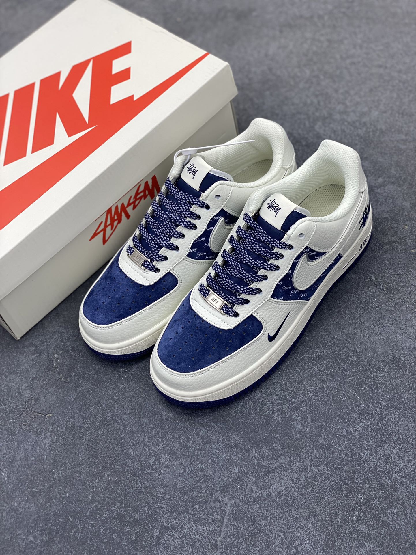 图片[8]-Nike Air Force 1 Low 空军一号低帮百搭休闲运动板鞋。柔软、弹性十足的缓震性能和出色的中底设计，横跨复古与现代的外型结合，造就出风靡全球三十多年的Force 1，直到今天还深受青睐。 货号：XZ6188-728 尺码：36 37.5 38 39 40 40.5 41 42 42.5 43 44 44.5 45-选品中心