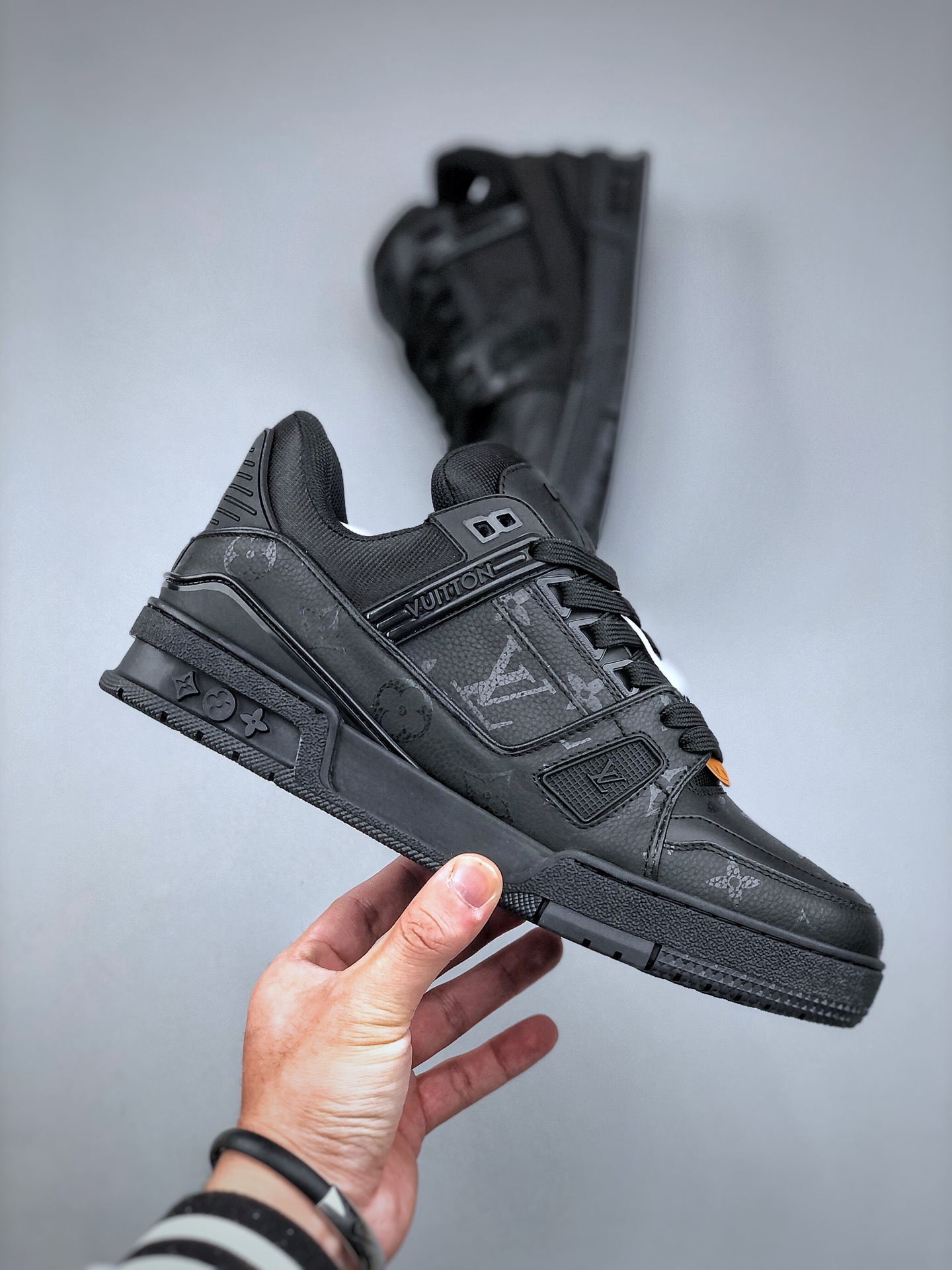 Louis Vuitton Trainer 2.0 Sneaker Low Black Monogram Leather Size 39-45 4 i1742337179 8789 3