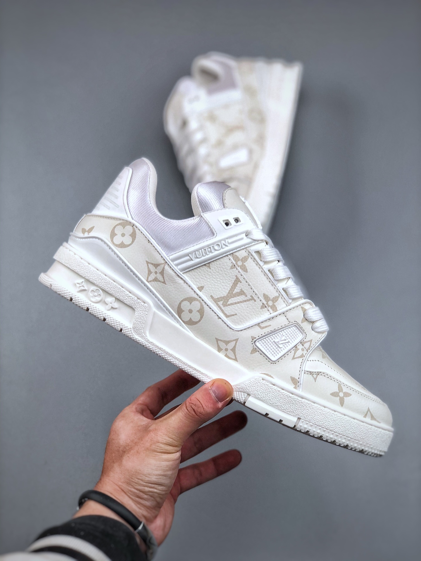 Louis Vuitton Trainer 2.0 Sneakers Low White Monogram Leather, Size 39-45 4 i1742337196 2634 3