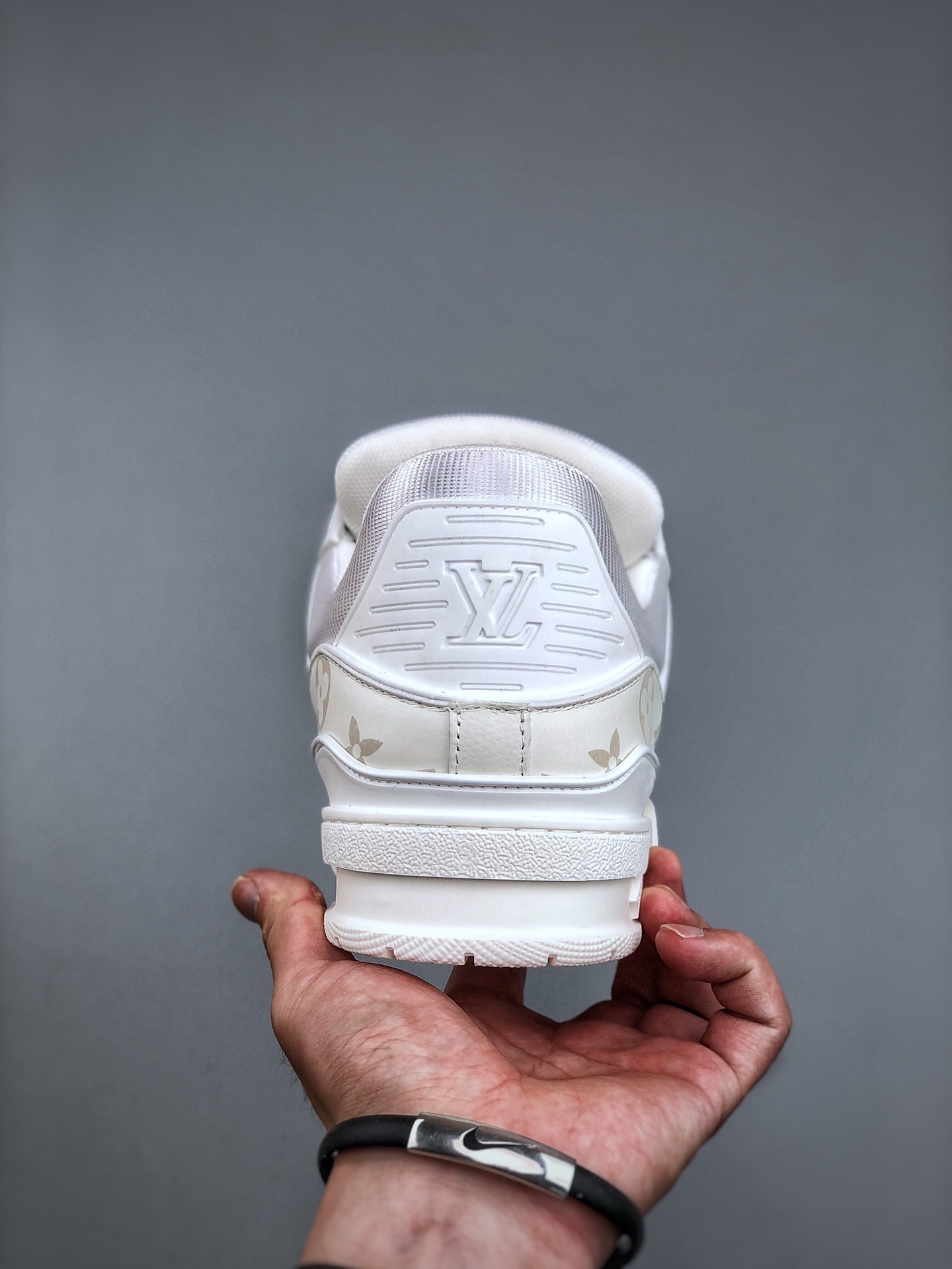 Louis Vuitton Trainer 2.0 Sneakers Low White Monogram Leather, Size 39-45 7 i1742337196 3831 6