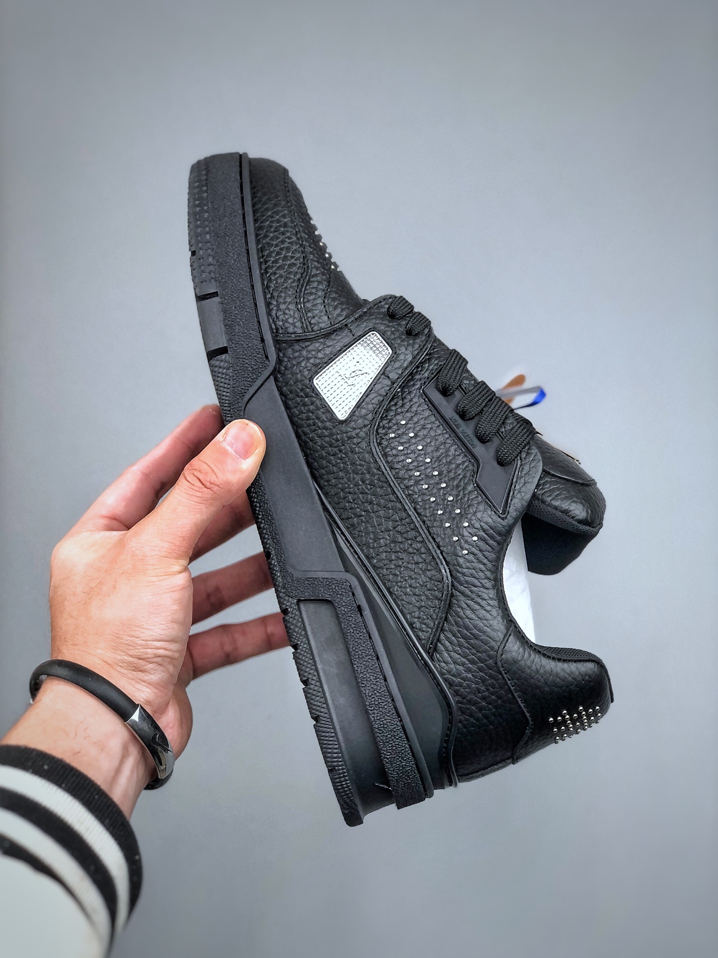 Louis Vuitton Trainer 2.0 Sneaker Low Black Leather Retro Basketball Shoes 3 i1742337239 9036 1