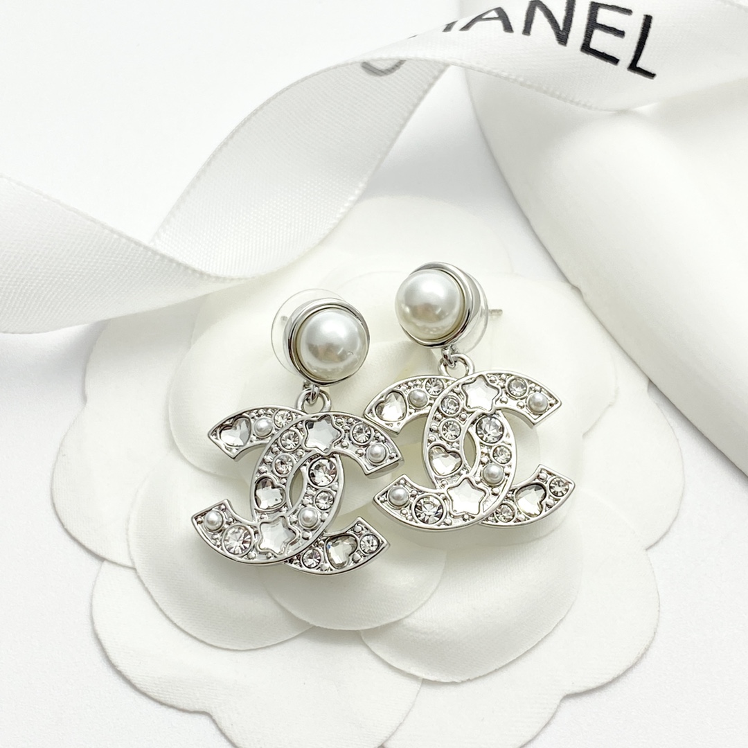 Código E3006 0257820 🛍Pendientes de Chanel más vendidos🔥explosión de nuevos🆕🆕🆕 😎CHAN 25p pendientes de perla con …
