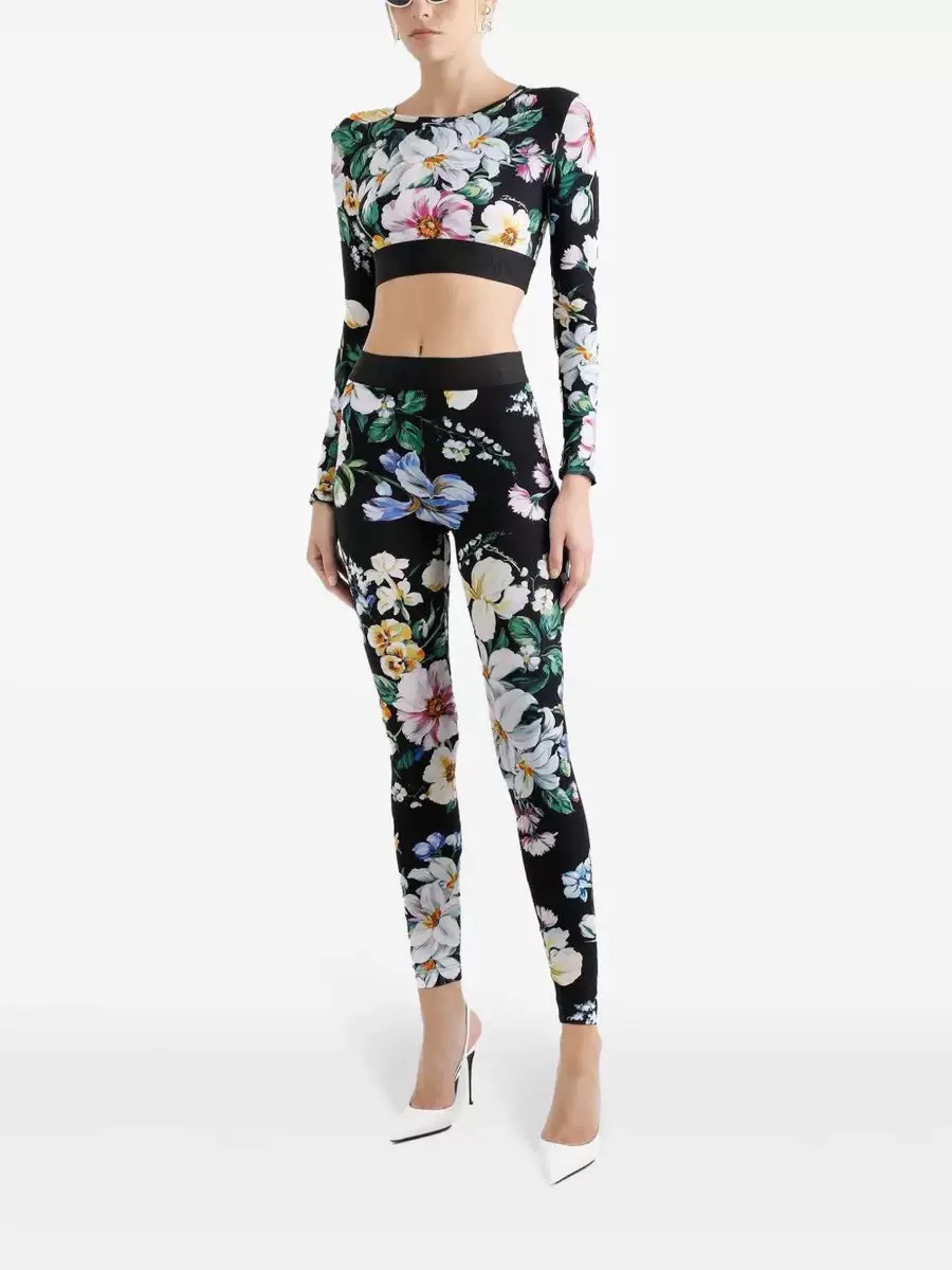 NO:622987,Style No. D25031918 Dolce & Gabbana DG* new flower and green leaf printed high elastic swimwear gym yoga sports suit!  Logo webbing spliced ​​short long-sleeved tights vest top [with breast pads] high elasticity slimming tights and leggings!  , hair long sleeve L size bust 80, sleeve length 56, length 37 vest size L bust 76, length 33 pants L size waist 66 elastic, pants length 90,, Dolce&Gabbana, alexander wang19860909款号D25031918 杜嘉班纳DG*新款花朵绿叶印花高弹力游泳装健身房瑜伽运动套装！logo织带拼接短款长袖紧身衣背心上衣【有胸垫】高弹力显瘦紧身裤打底裤！ ,发 长袖L码胸围80,袖长56,衣长37 背心L码胸围76,衣长33 裤子L码腰围66松紧,裤长90,,Dolce&Gabbana,alexander wang,Women's clothing