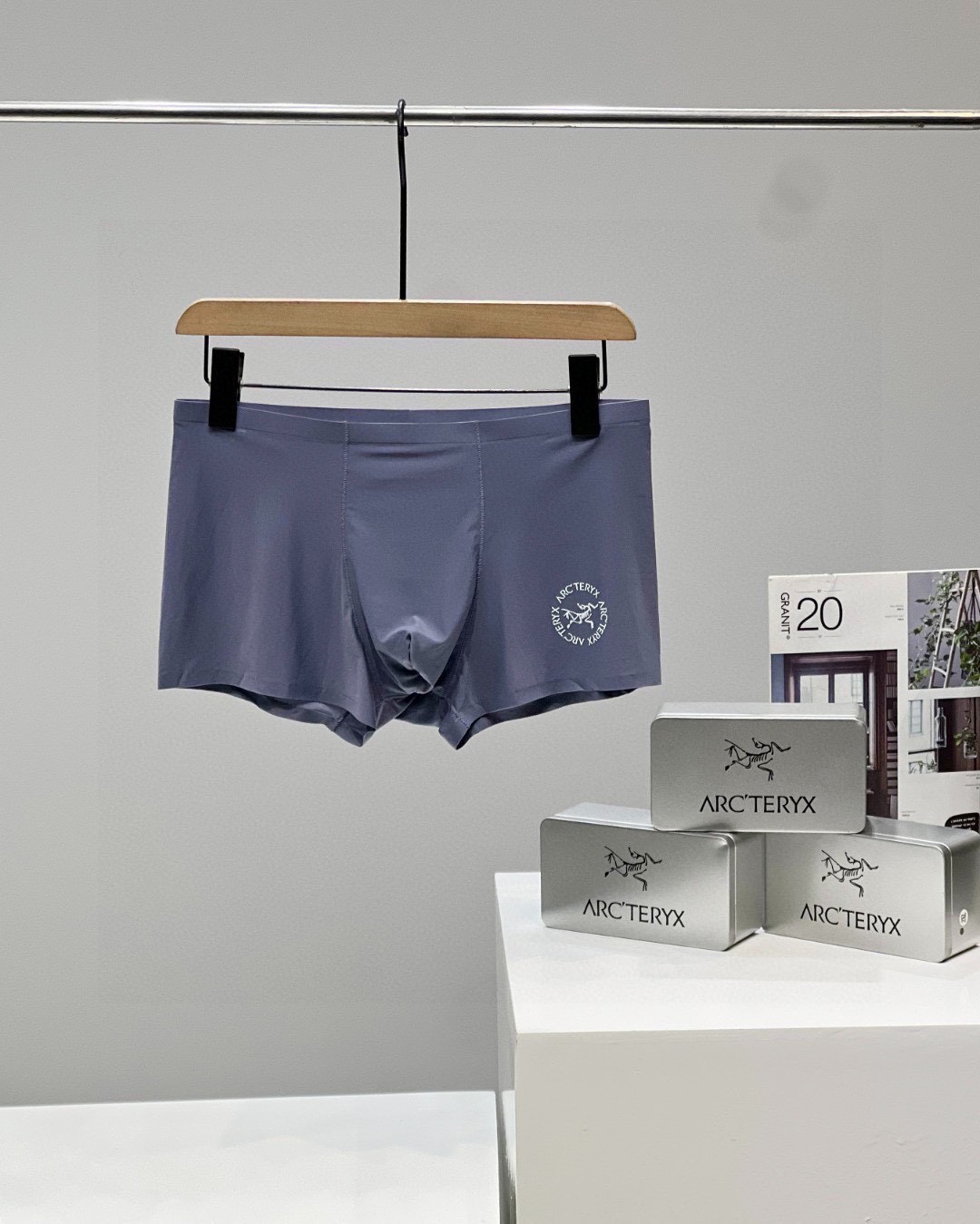 Alternative view of Pants 02334