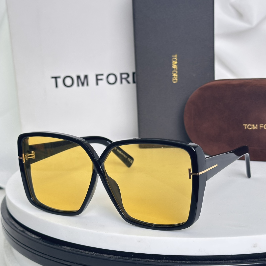  ‼️TOM FORD·汤姆福特
海报款FT1117
经典T型标识 弧形镜腿
size：63口11-13