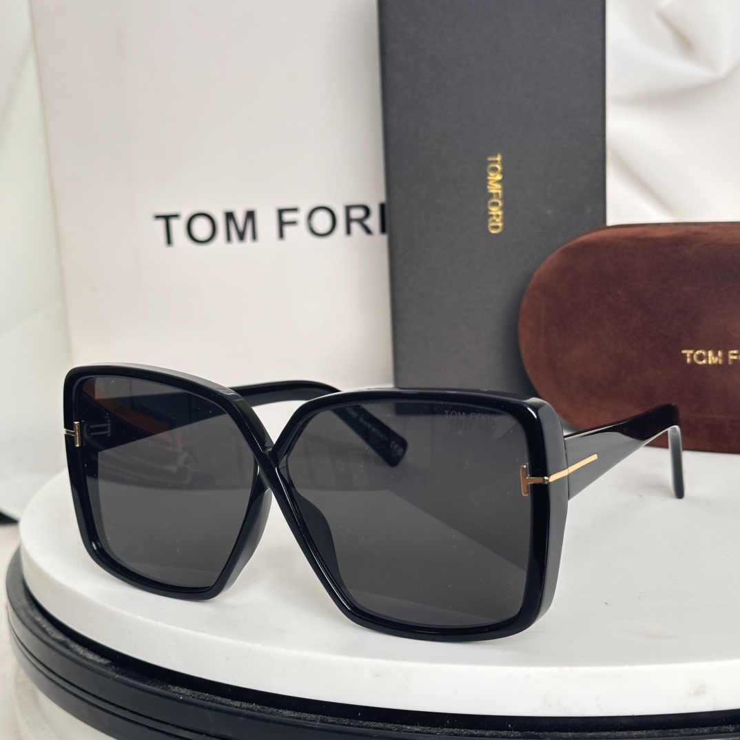  ‼️TOM FORD·汤姆福特
海报款FT1117
经典T型标识 弧形镜腿
size：63口11-13
