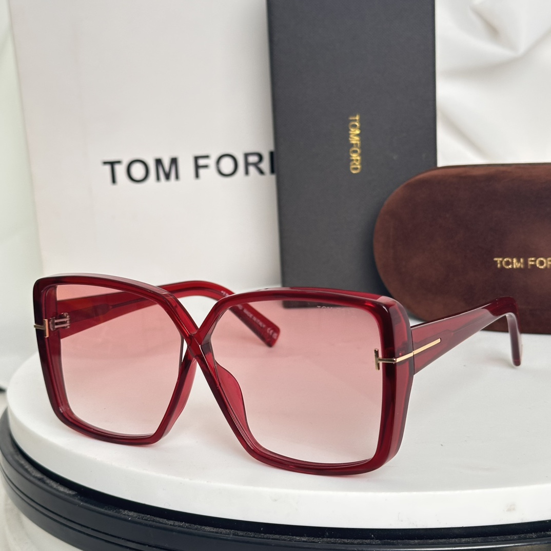  ‼️TOM FORD·汤姆福特
海报款FT1117
经典T型标识 弧形镜腿
size：63口11-13