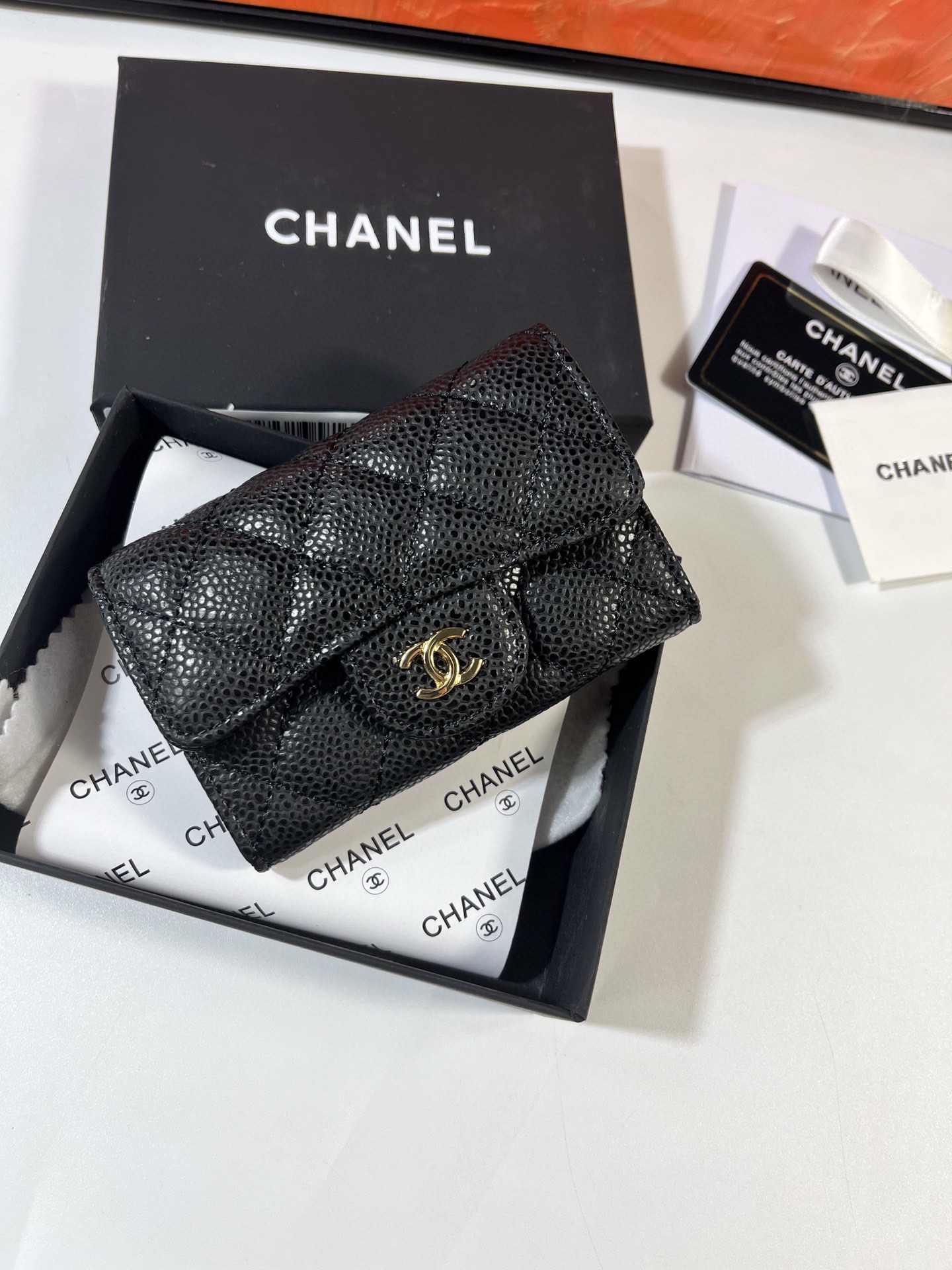 CHANEL cf系列魚子酱牛皮カードケース - 実用的なデザイン