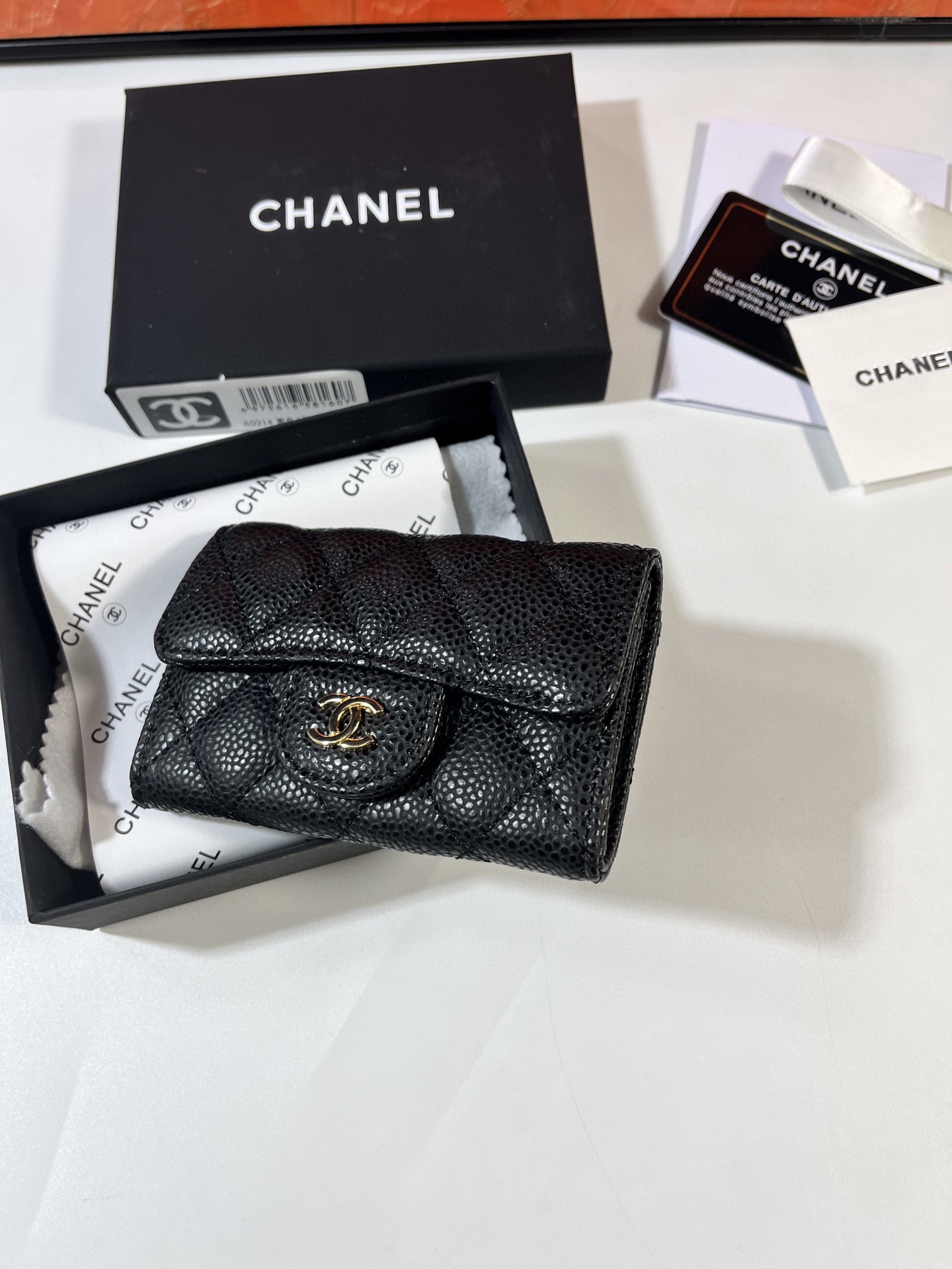 CHANEL cf系列魚子酱牛皮カードケース - 実用的なデザイン