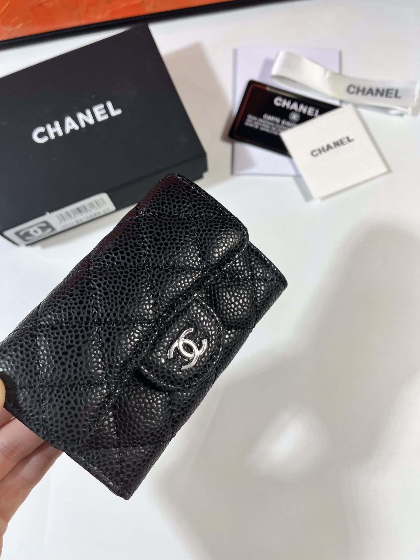 CHANEL cf系列 魚子酱牛皮 カードケース - 実用的なデザイン
