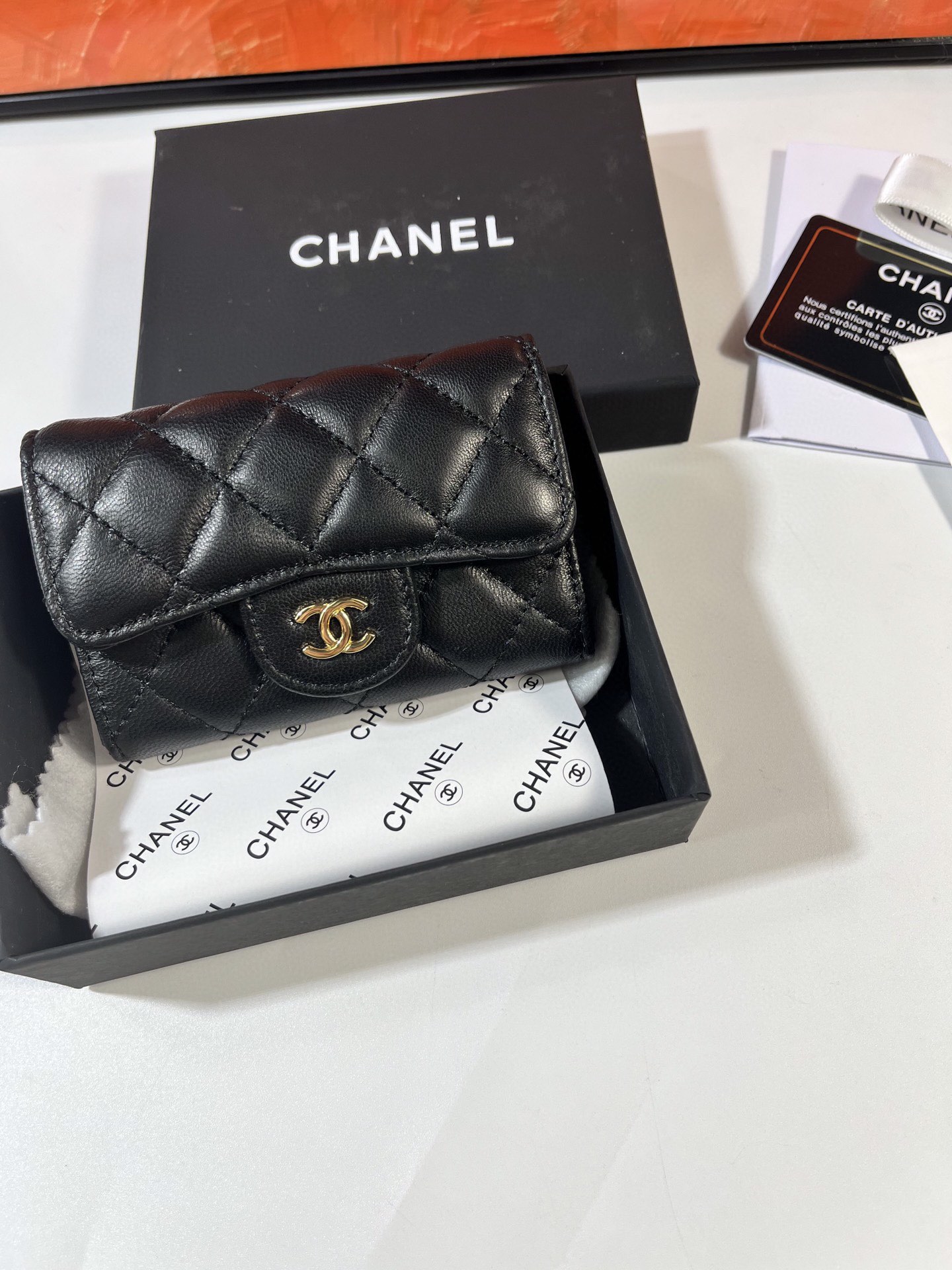 CHANEL cfシリーズ羊皮カードケース - 実用的なコインポケット付き