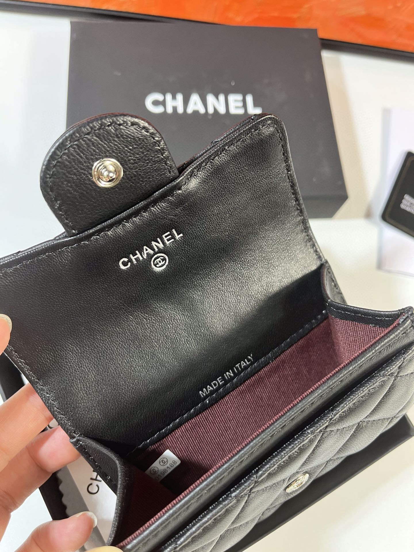 CHANEL cf系列羊皮カードケース - 実用的なカードポケット付き
