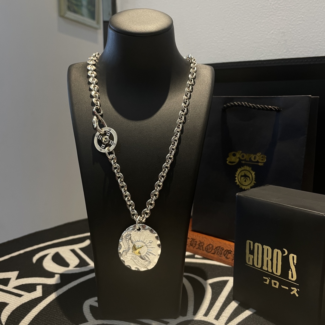 NO:107893,[New Products are on the Shelves] Goro Takahashi Goro Silver Cake Eagle Necklace, top version, accurate exclusive shooting, focusing on the high-end market, absolutely different from the ordinary version!  The details of the picture product are consistent with ZP!  Original production process, precision quality, purely handmade, authentic model opening, fashion essentials, both men and women can wear, same couple style, rock punk silver style, retro elements, trendy and versatile, same style on the official website, fine jewelry, necklace19860909【新品上架】Goro’s高桥吾郎银饼老鹰项链,顶级版本 认准独家拍摄 主攻高端市场 绝对区别普通版本！图片产品细节与ZP一致！原版制作工艺 精工品质 纯手工打造 ～正品开模潮流时尚必备 男女均可佩戴 情侣款同款 摇滚朋克泰银风格 复古元素 潮流百搭 官网同款,饰品精品,necklace,Jewelry