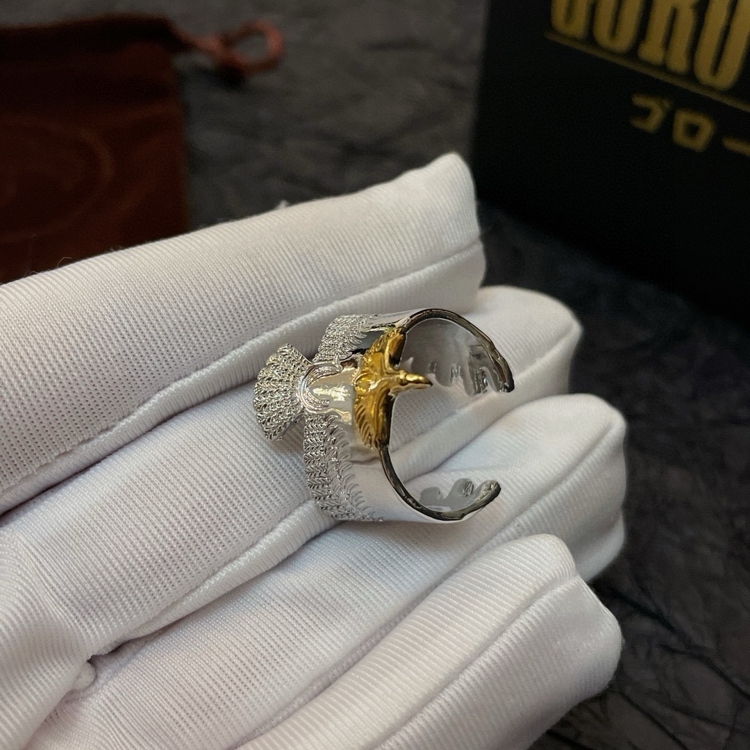 NO:107895,Comment [New Products on Shelves] Goro Takahashi Goro's Golden Eagle Opening Ring, Top Version, Accepted Exclusive Shooting, Focus on the High-end Market, Absolutely Different from the Ordinary Version!  The details of the picture product are consistent with ZP!  Original production process, precision quality, purely handmade, authentic model opening, fashion essential, can be worn by both men and women, same couple style, rock punk silver style, retro elements, trendy and versatile, same style on the official website, fine jewelry, ring19860909批【新品上架】Goro’s高桥吾郎点金老鹰开口戒指,顶级版本 认准独家拍摄 主攻高端市场 绝对区别普通版本！图片产品细节与ZP一致！原版制作工艺 精工品质 纯手工打造 ～正品开模潮流时尚必备 男女均可佩戴 情侣款同款 摇滚朋克泰银风格 复古元素 潮流百搭 官网同款,饰品精品,ring,Jewelry