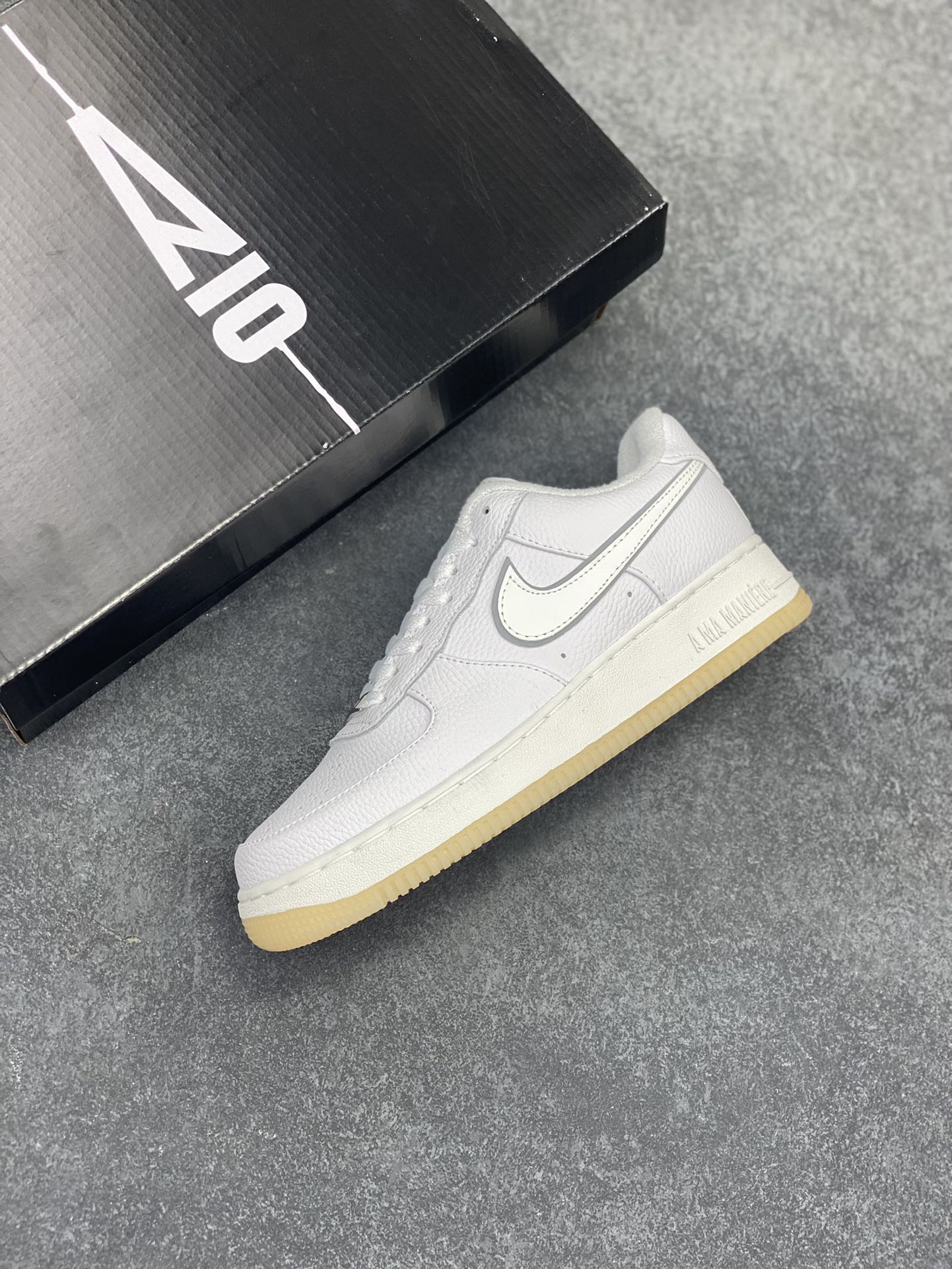 图片[7]-Nike Air Force 1 Low 空军一号低帮百搭休闲运动板鞋。柔软、弹性十足的缓震性能和出色的中底设计，横跨复古与现代的外型结合，造就出风靡全球三十多年的Force 1，直到今天还深受青睐。 货号：HQ3618-116 尺码：36 37.5 38 39 40 41 42 43 44 45-选品中心