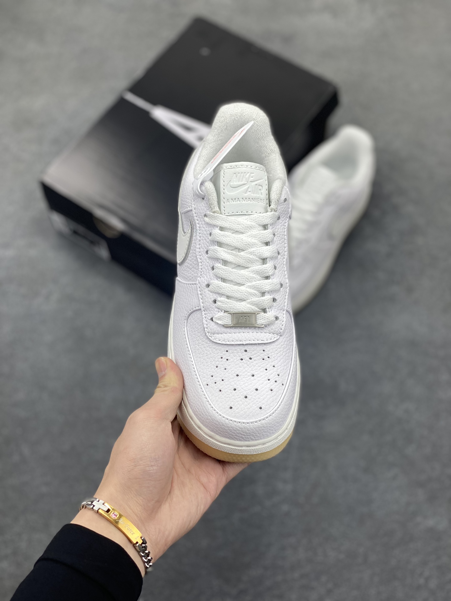 图片[2]-Nike Air Force 1 Low 空军一号低帮百搭休闲运动板鞋。柔软、弹性十足的缓震性能和出色的中底设计，横跨复古与现代的外型结合，造就出风靡全球三十多年的Force 1，直到今天还深受青睐。 货号：HQ3618-116 尺码：36 37.5 38 39 40 41 42 43 44 45-选品中心