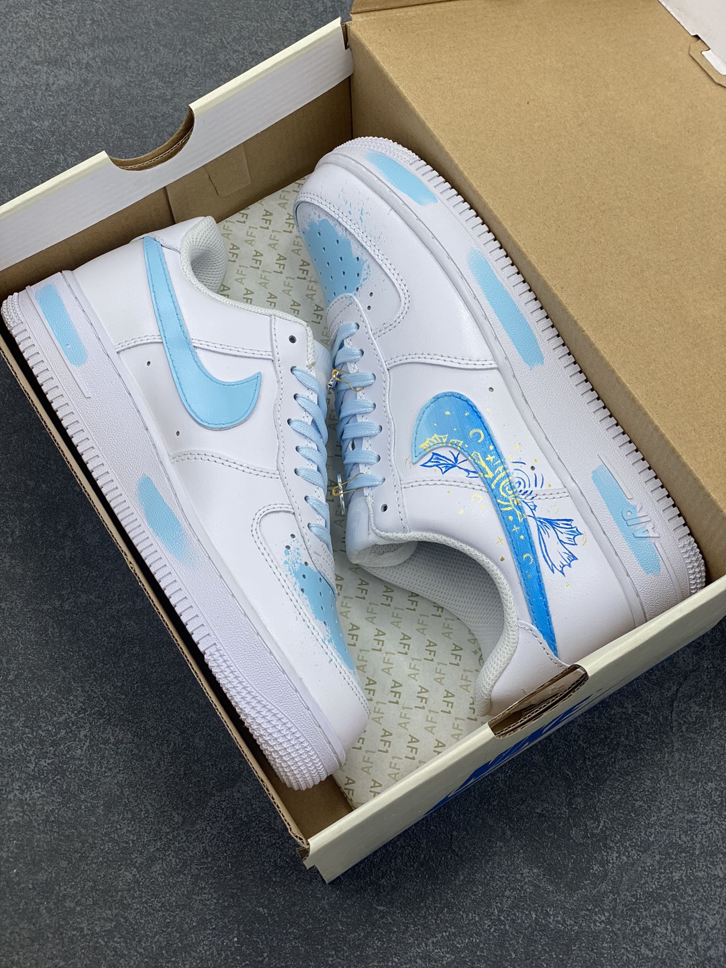 图片[9]-NIke Air Force 1 \’07 Low 空军一号 低帮 运动鞋 休闲鞋 折边针车 工艺难度大 原楦头原纸板 原装鞋盒 定制五金配件 内置全掌气垫 原厂鞋底 货号：LT0602-002 尺码：36 36.5 37.5 38 38.5 39 40 40.5 41 42 42.5 43 44 44.5 45-选品中心