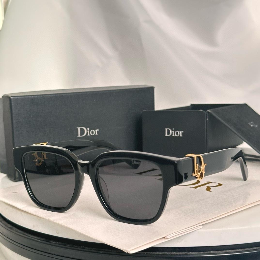  ‼️DIOR
MODEL：DiorOblique S1F
SIZE：53口19-145