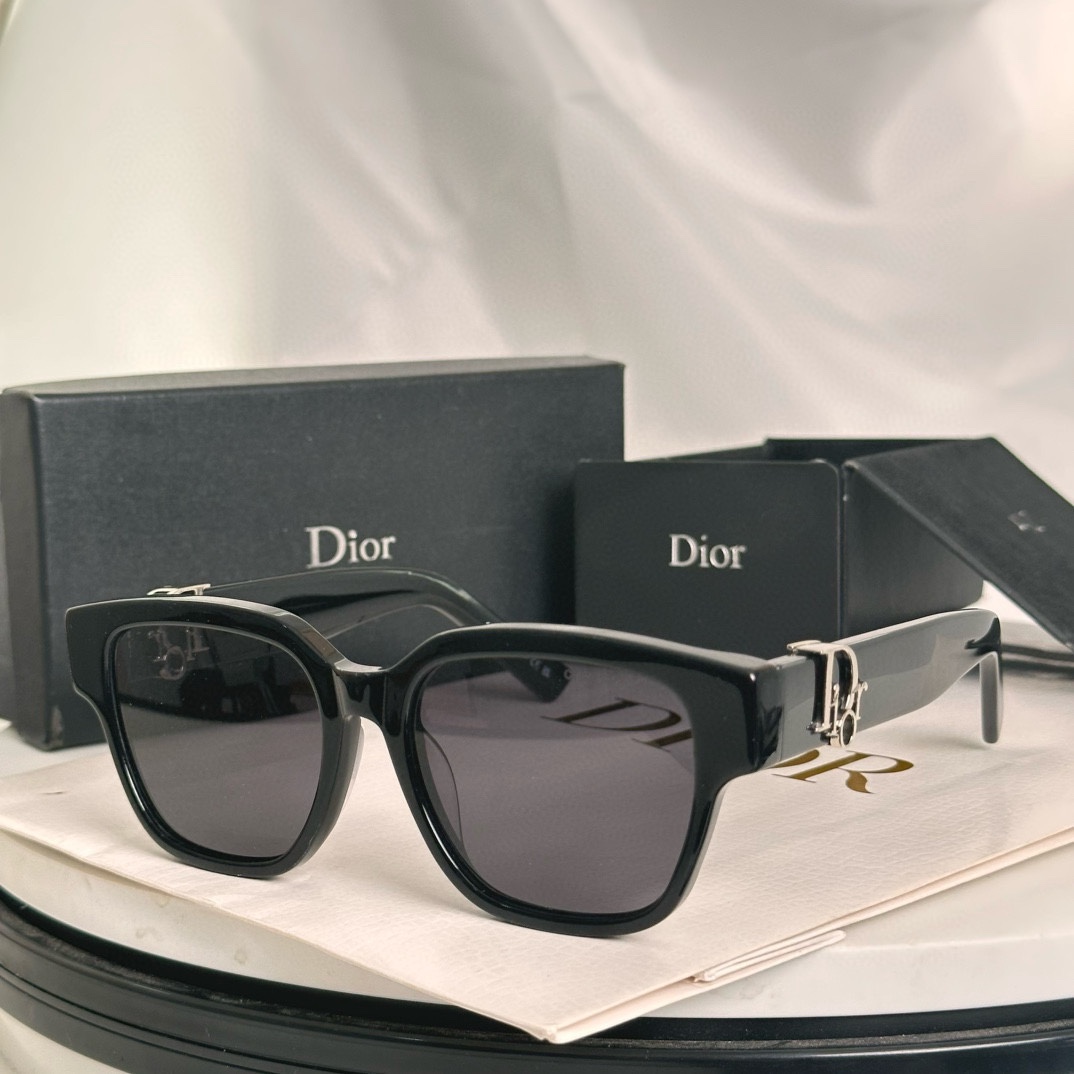  ‼️DIOR
MODEL：DiorOblique S1F
SIZE：53口19-145