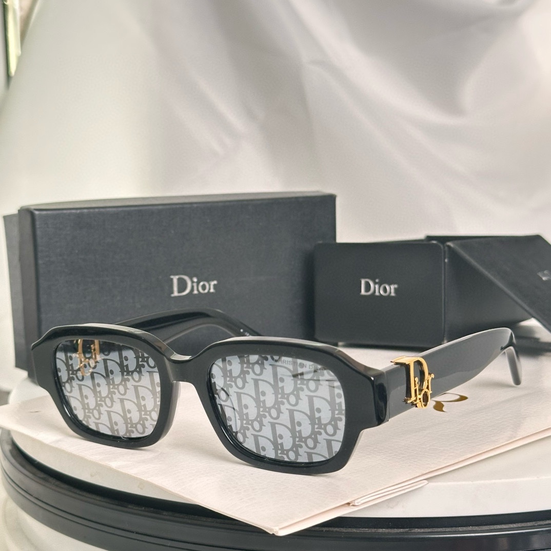  ‼️DIOR
MODEL：DiorOblique  S2I
SIZE：52口21-145
