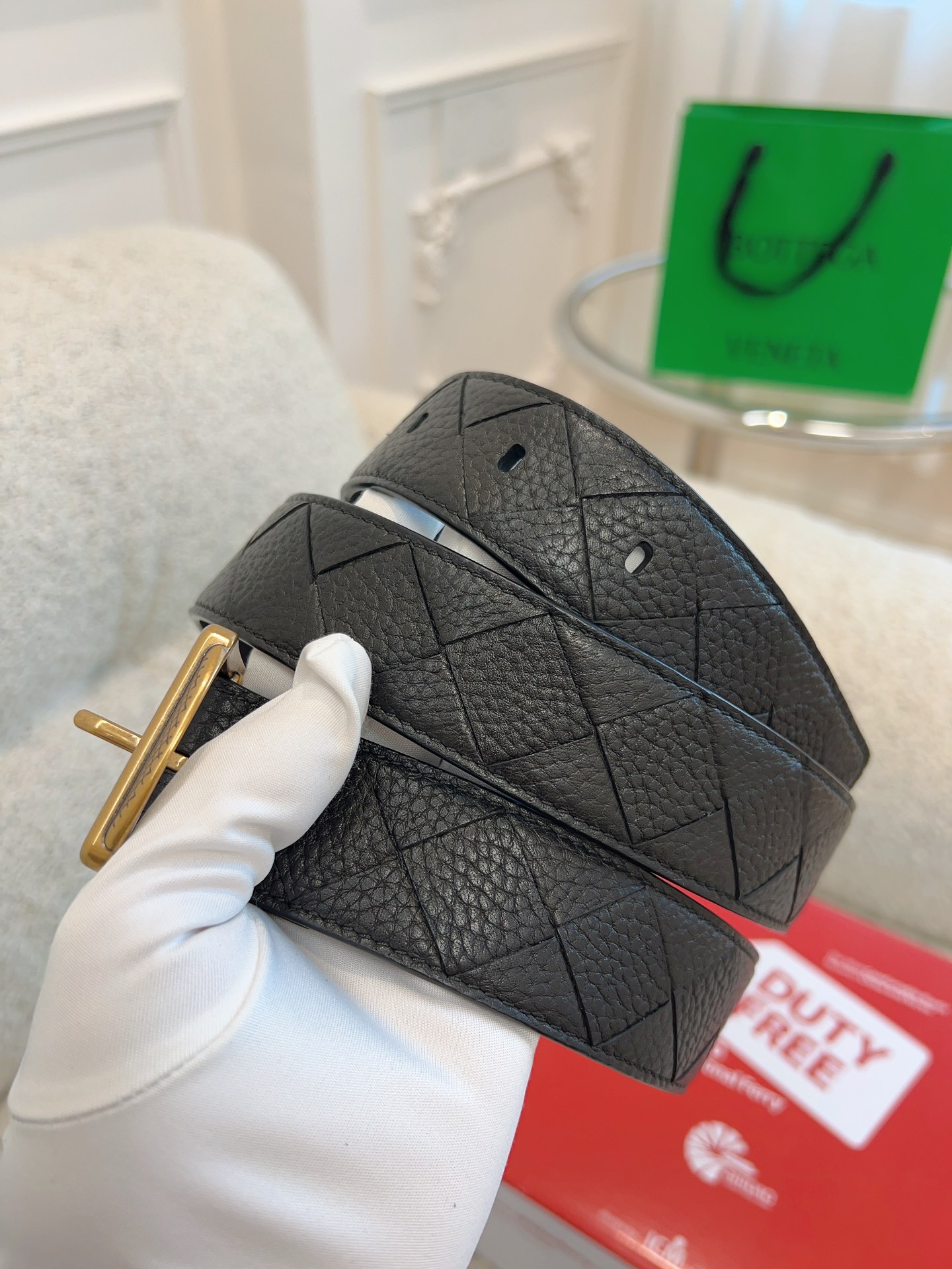 ✨BoTTEGAVENETA✨葆蝶家独家免税店渠道BV针扣腰带进口胎牛皮纯手工编织精心出品手工绘边时尚针扣全套专柜免税包装尺寸：宽3.5