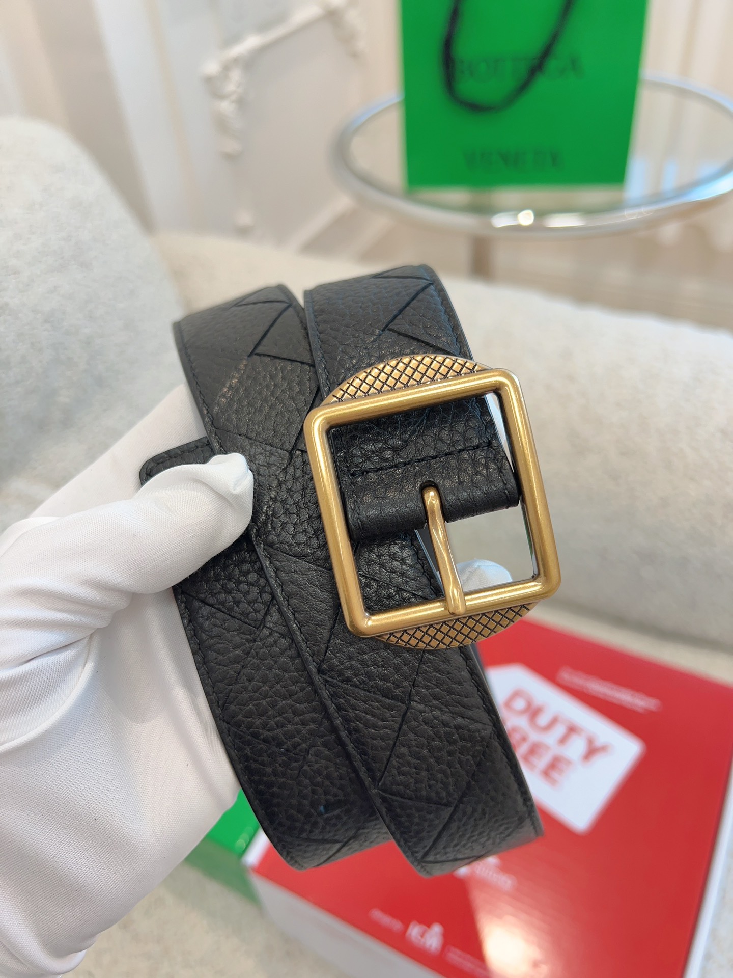 ✨BoTTEGAVENETA✨葆蝶家独家免税店渠道BV针扣腰带进口胎牛皮纯手工编织精心出品手工绘边时尚针扣全套专柜免税包装尺寸：宽3.5