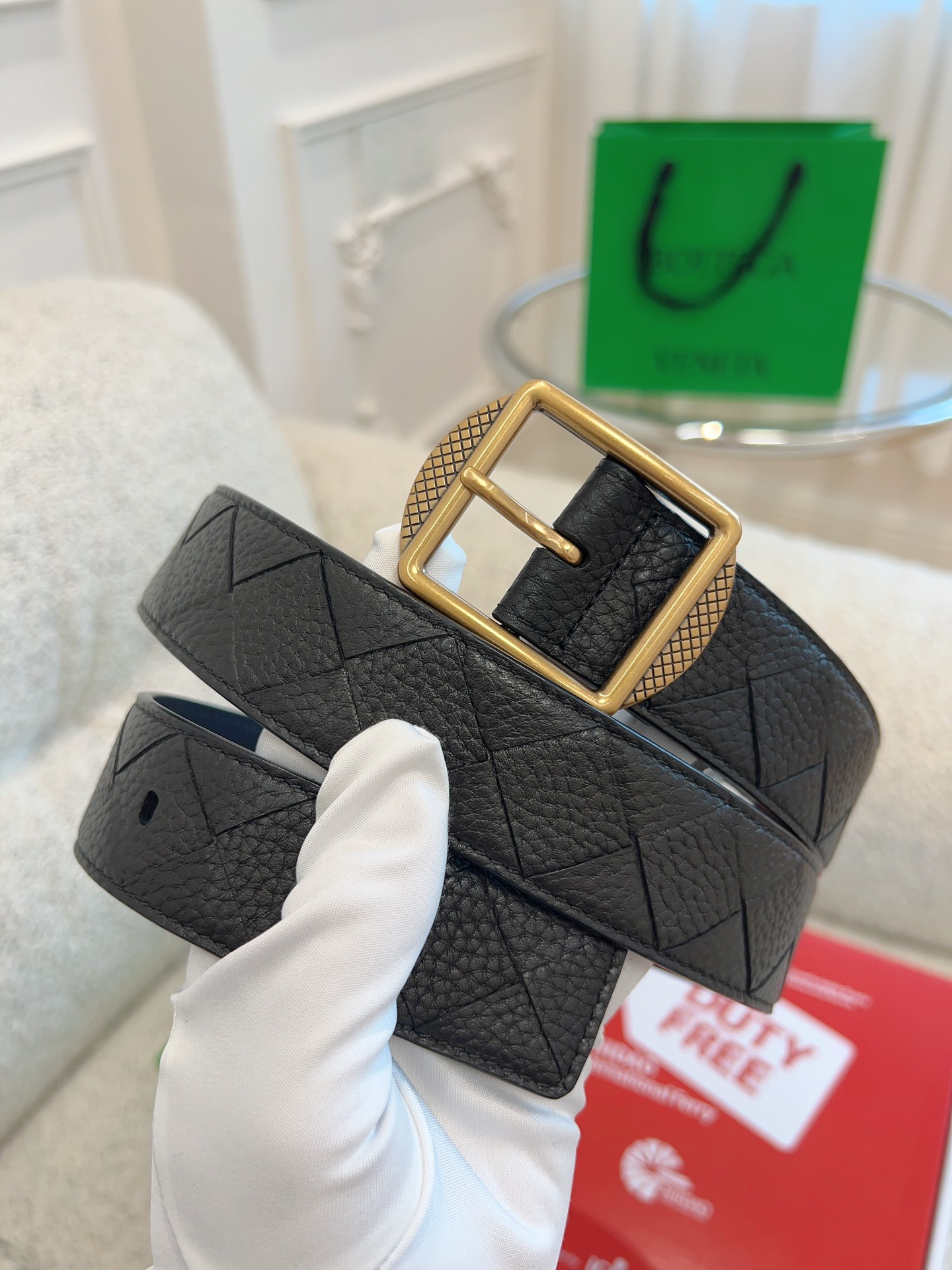 ✨BoTTEGAVENETA✨葆蝶家独家免税店渠道BV针扣腰带进口胎牛皮纯手工编织精心出品手工绘边时尚针扣全套专柜免税包装尺寸：宽3.5