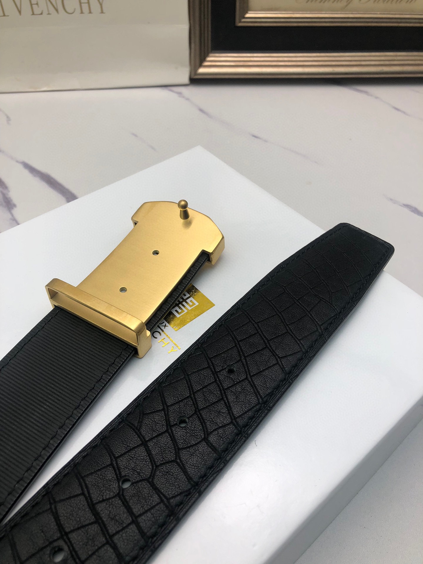 High-Quality Lynch Belt with Symbol Decoration for Man with Single-Headed Calves - 图片 7
