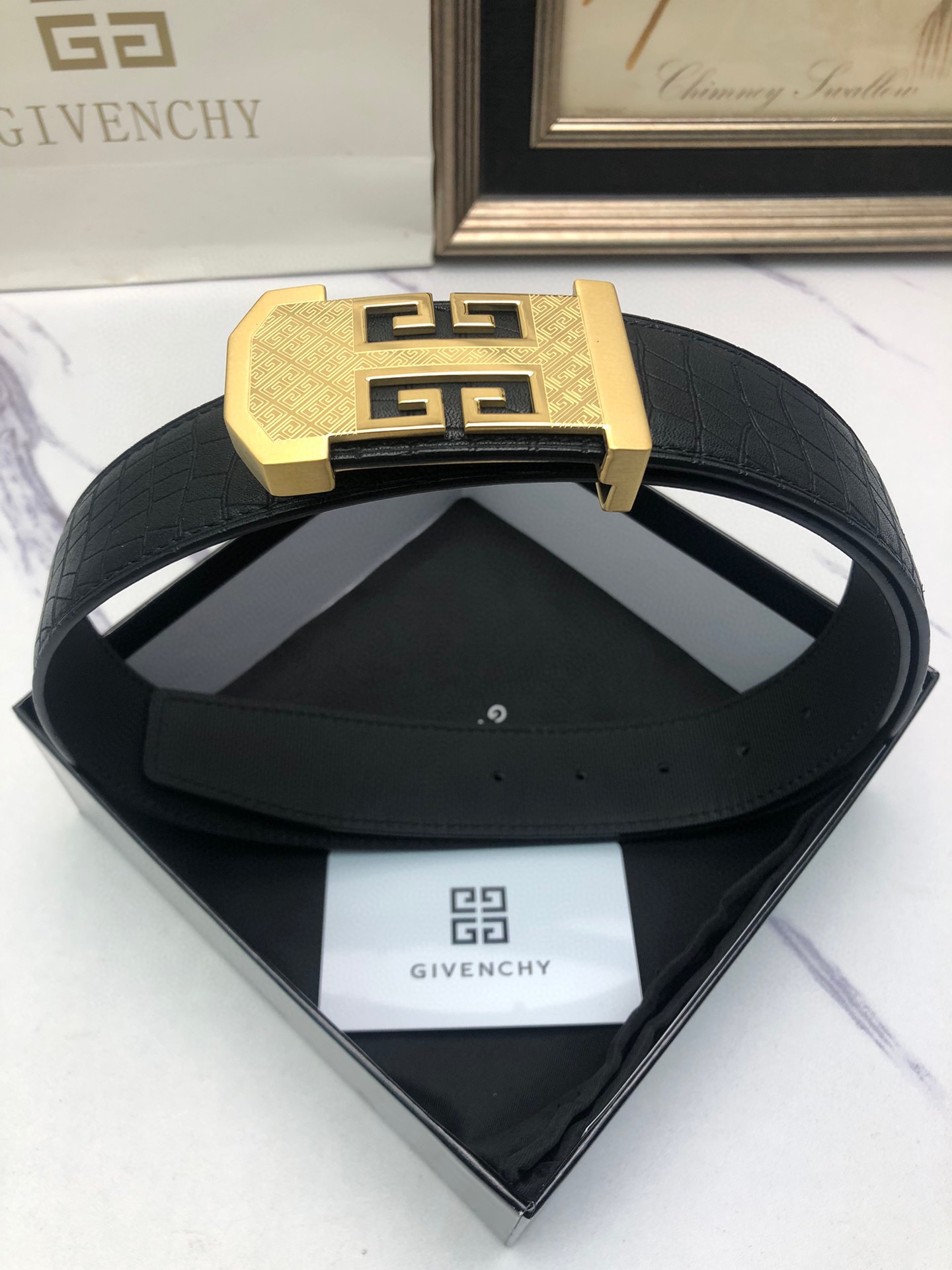 High-Quality Lynch Belt with Symbol Decoration for Man with Single-Headed Calves - 图片 1
