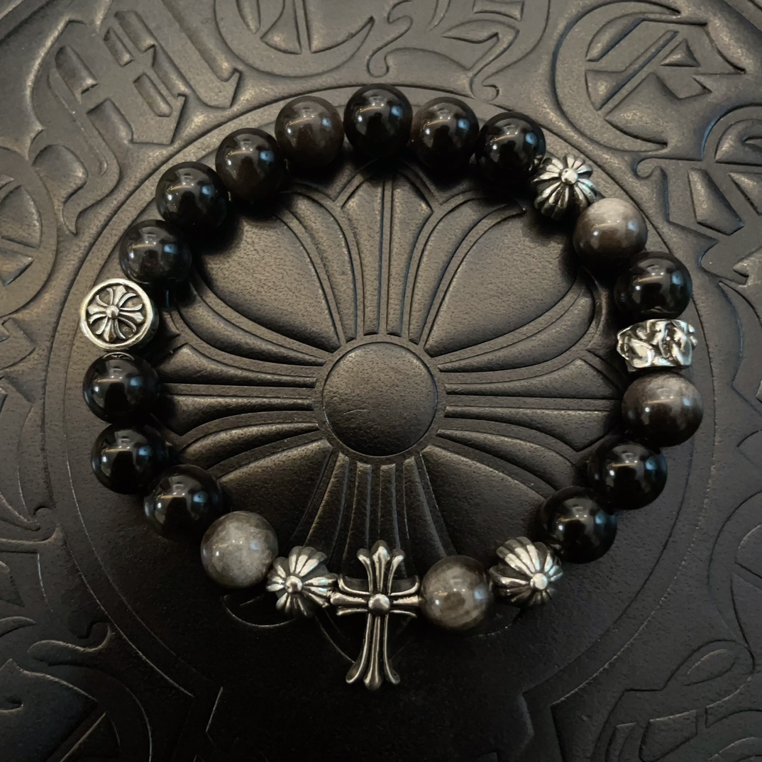 NO:112594,Batch New Model [Counter Quality] Chrome Hearts Croxin Classic Retro Multi-Element Bracelet Bracelet, Kuaishou/ins/Little Red Book Popular, Different Concave and Convex Scout Flowers present unique styles. Cross Scout Flowers are Croxin's logo, so they last longer. Genuine version Chrome Hearts Croxin Difference to the market ordinary light version, match the quality of the version, look at the details of the letter printing, retro and old gray oxygen level. Seiko version!  , jewelry boutique, chrome hearts, chrome hearts, bracelet19860909批 新款【专柜品质】Chrome Hearts克罗心 经典复古多元素手串手链 ,快手/ins/小红书热门,凹凸造型不同的花纹设计风格呈现出与众不同 十字架童军花是克罗心的标志 所以更经久不衰 正品打版Chrome Hearts克罗心 区别市场普通轻版 对版对标品质 看字印细节 复古做旧灰氧程度.精工版本！,饰品精品,chrome hearts,chrome hearts,bracelet,Jewelry