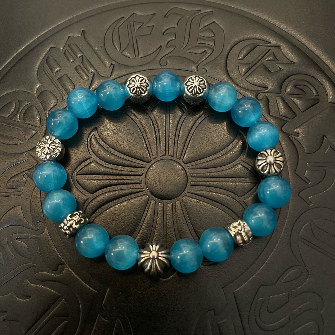 NO:112604,Batch New Model [Counter Quality] Chrome Hearts Croxin Classic Retro Multi-Element Bracelet Bracelet, Kuaishou/ins/Little Red Book Popular, Different Concave and Convex Scout Flowers present unique styles. Cross Scout Flowers are Croxin's logo, so they last longer. Genuine version Chrome Hearts Croxin Difference to the market ordinary light version, match the quality of the version, look at the details of the letter printing, retro and old gray oxygen level. Seiko version!  , jewelry boutique, chrome hearts, chrome hearts, bracelet19860909批 新款【专柜品质】Chrome Hearts克罗心 经典复古多元素手串手链 ,快手/ins/小红书热门,凹凸造型不同的花纹设计风格呈现出与众不同 十字架童军花是克罗心的标志 所以更经久不衰 正品打版Chrome Hearts克罗心 区别市场普通轻版 对版对标品质 看字印细节 复古做旧灰氧程度.精工版本！,饰品精品,chrome hearts,chrome hearts,bracelet,Jewelry