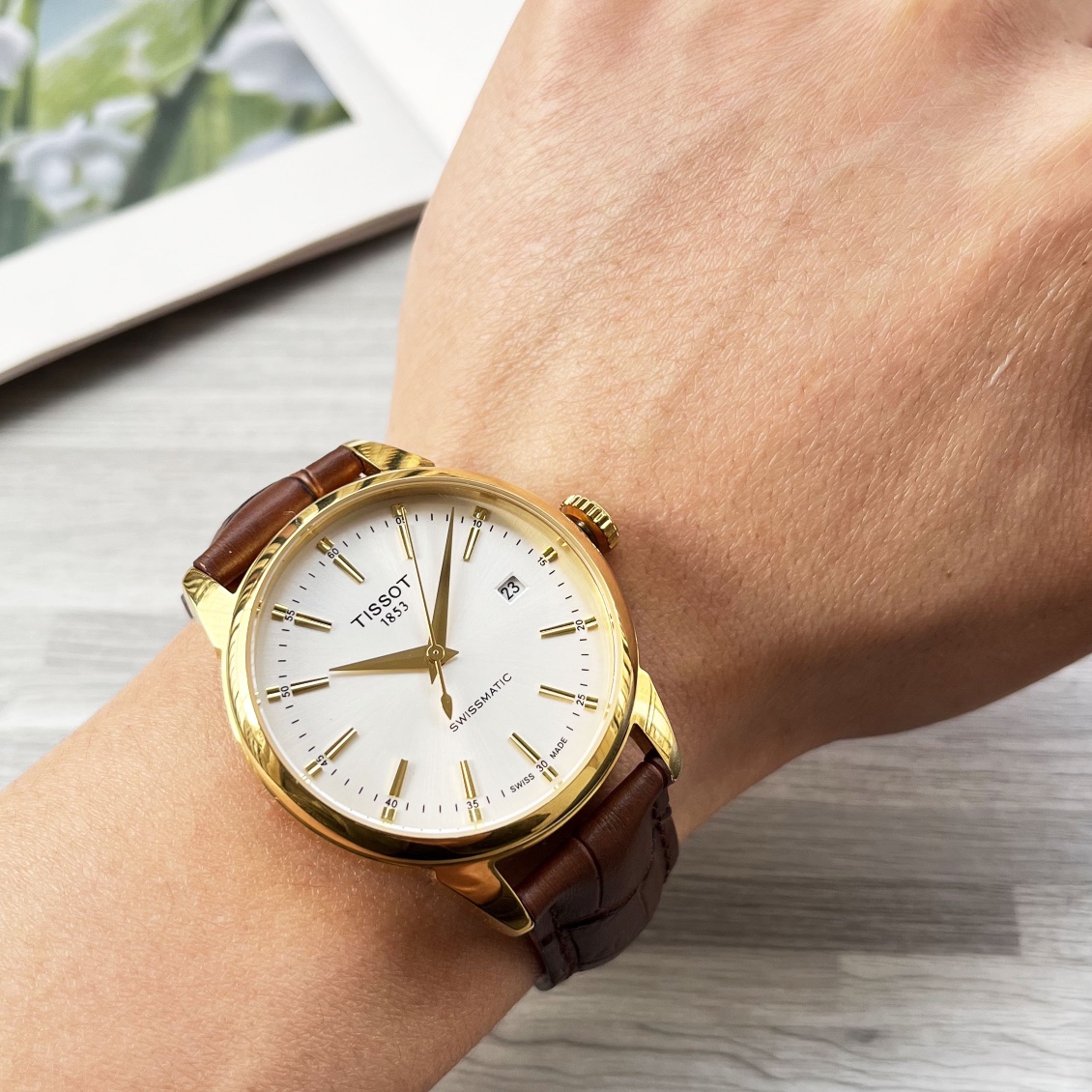 Luxury Blanche 1155 Wristwatch: Gold Steel, Mechanical Core, Sapphire Glass, High Tastes