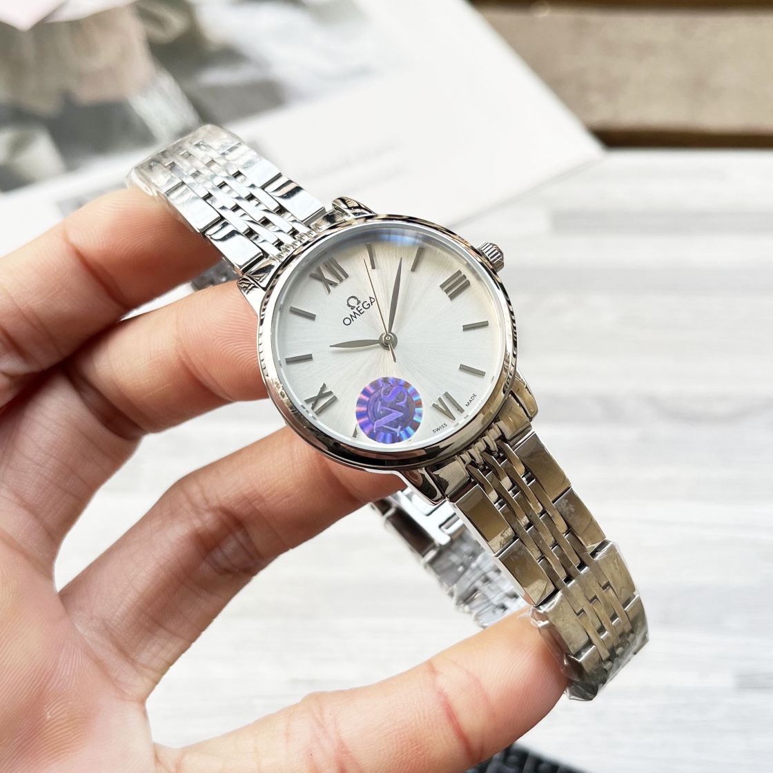 NO:148685,Platinum steel belt, diamond ring, Omega-OMEGA Women's watch imported quartz movement, 316L stainless steel case, diameter 34mm thick 8mm, this watch is loved by women, and the four seasons of clothes are matched to show elegance [Rose] reflects their unique personality and charming style on different occasions, omega19860909白金钢带 钻圈 欧米茄-OMEGA  女士腕表进口石英机芯 316L精钢表壳 直径34mm厚8mm该款腕表备受女性喜爱,四季衣服搭配,尽显优雅[玫瑰]在不同的场合映耀着她们各自的独特个性与迷人风华,,omega,Watch