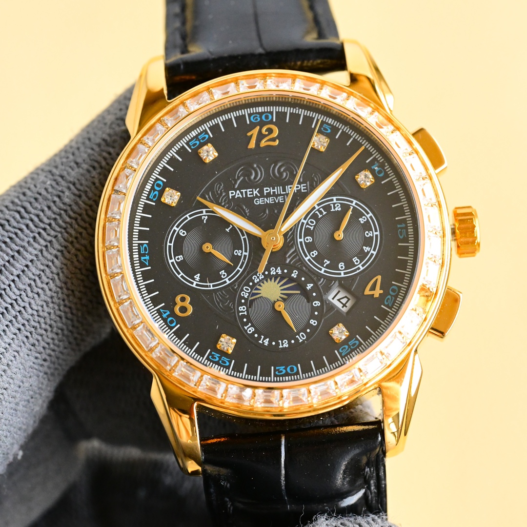 NO:148722,White Gold [Latest Production of TW in the Year] Patek Philippe's highest-version watch in the market!  The TW watchmaker team took 8 months to carefully design, dared to be the first, broke through the multi-layer technical bottleneck, and strived for perfection!  [Case] ​​The market's exclusive latest pot cover glass material, the dial is simple and extraordinary, the 12 scales are integrated with glass, the exclusive full diamond case has a super 3D three-dimensional feeling, ultra-thin craftsmanship, and a diameter of 40mm. [Movement] The watch uses the original 9015 movement, with a frequency of 28,800 times per hour, and zero rework quality. [Watch buckle] style with Italian cowhide makes the wrist fit and comfortable, and the watch buckle is engraved with a classic logo, which is generous and classy. No one really owns Patek Philippe, but it is just kept for the next generation.,, patek philippe, cowhide19860909白 金【 TW 年最新出品】百达翡丽 市场最高版本腕表！TW制表师团队历时8个月精心设计,敢为人先,突破多层技术瓶颈,力求完美！【表壳】市场独家最新锅盖玻璃材质,表盘简而不凡,12个刻度与玻璃融为一体,独家的满钻表壳,具有超强3D立体感,超薄工艺,直径40mm.【机芯】腕表采用原装9015机芯,每小时振频28800次,零返修质量.【表带扣】款式搭配意大利牛皮让手腕更贴合舒适,腕表表扣上面刻有经典标志,大方富有档次. 没有人真正拥有百达翡丽,只不过为下一代保管而已.,,patek philippe,cowhide,Watch