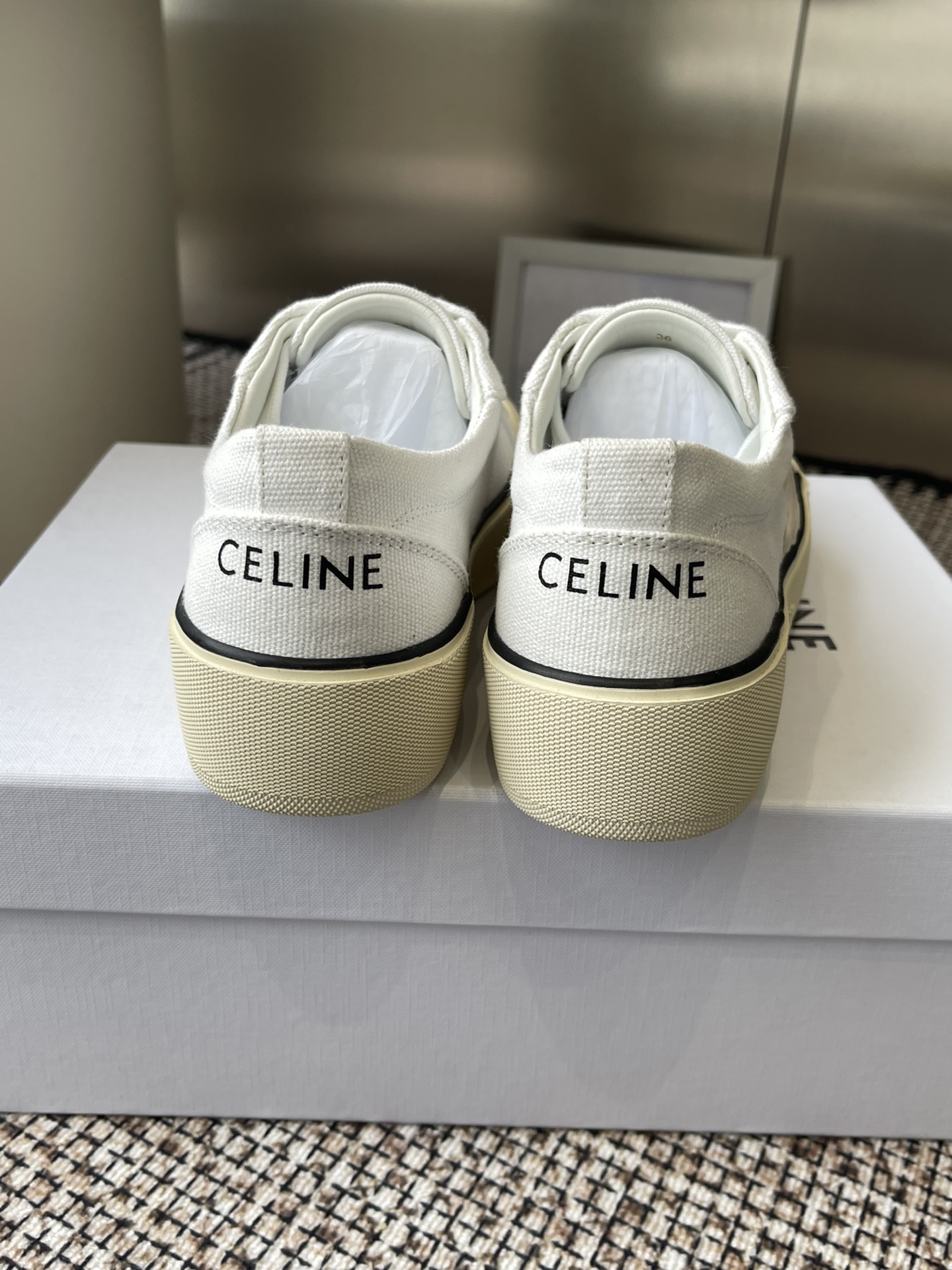 Celine Runner CR-07 High-Fashion Sneakers - Comfortable & Chic 10 i1742503435 3163 8
