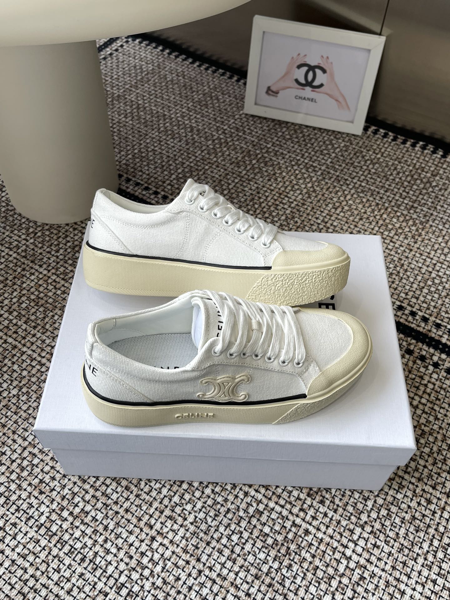 Celine Runner CR-07 High-Fashion Sneakers - Comfortable & Chic 8 i1742503435 317 6