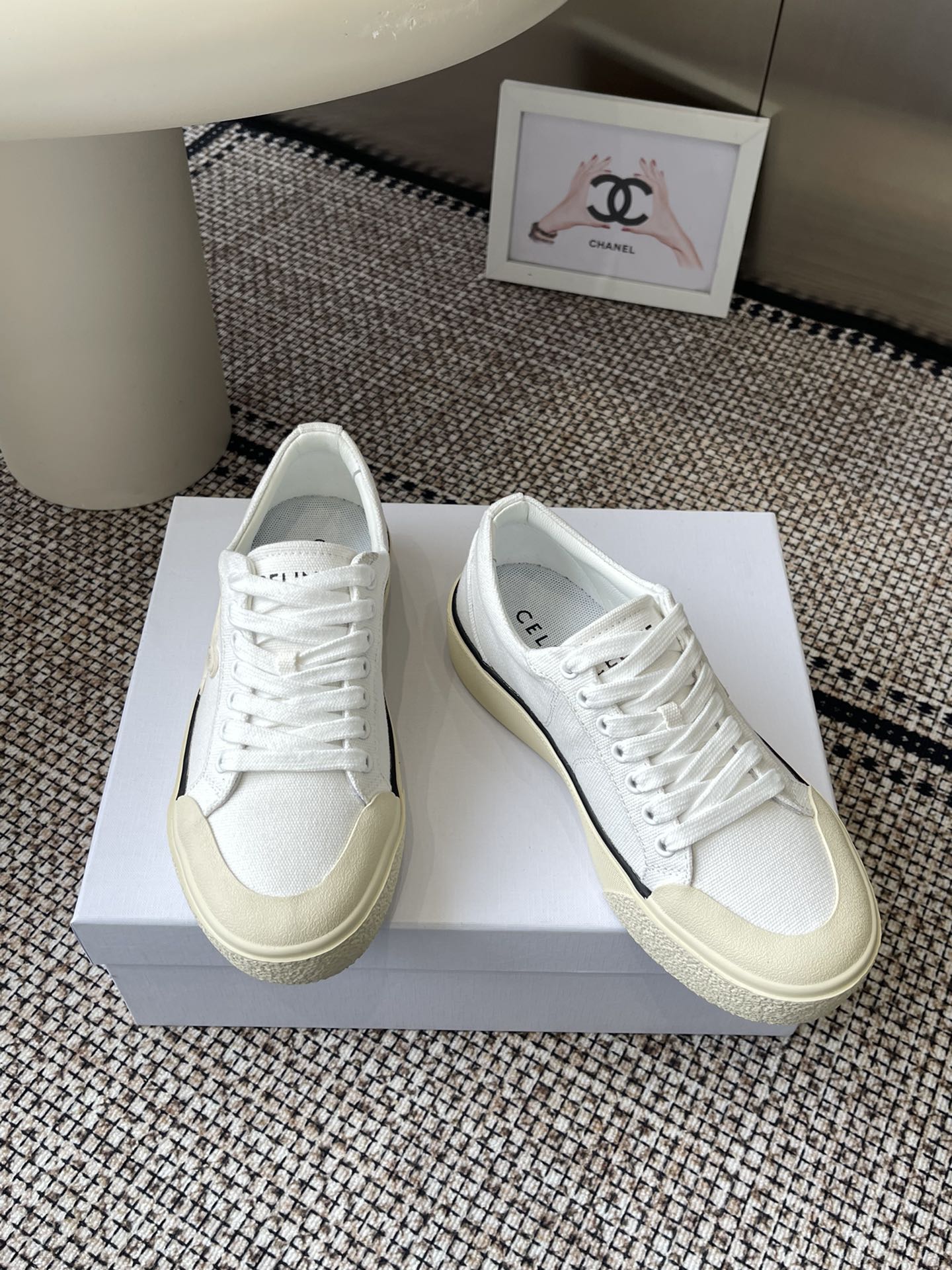 Celine Runner CR-07 High-Fashion Sneakers - Comfortable & Chic 9 i1742503435 7981 7