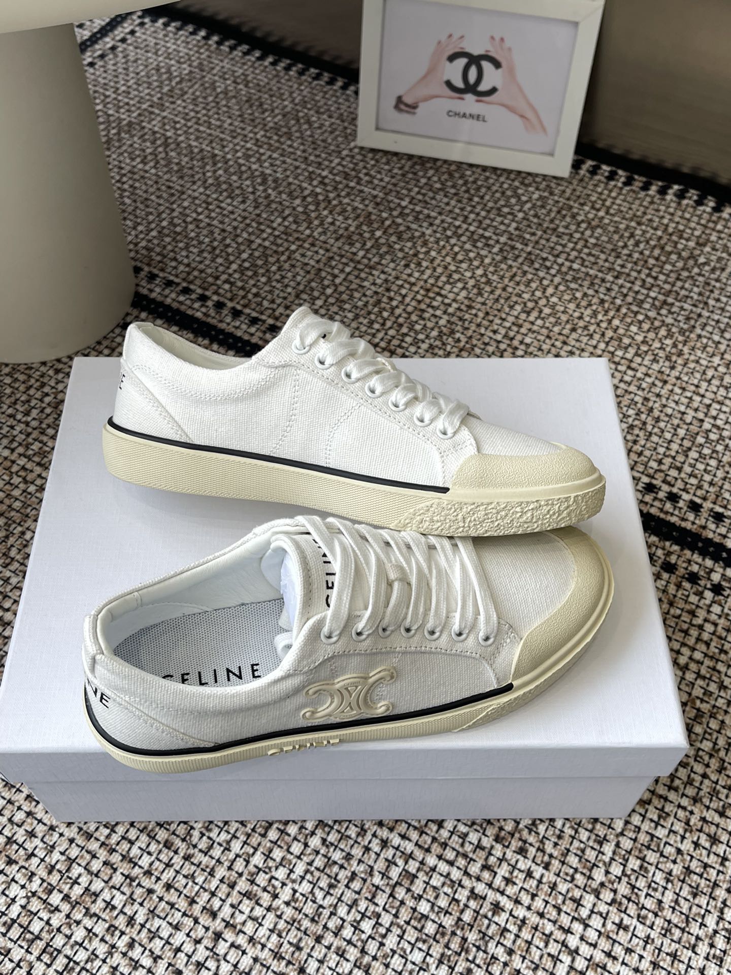 Celine Runner CR-07153 Sneakers - Iconic Design, Comfortable Fit, and Elegant Style 8 i1742503540 2062 6