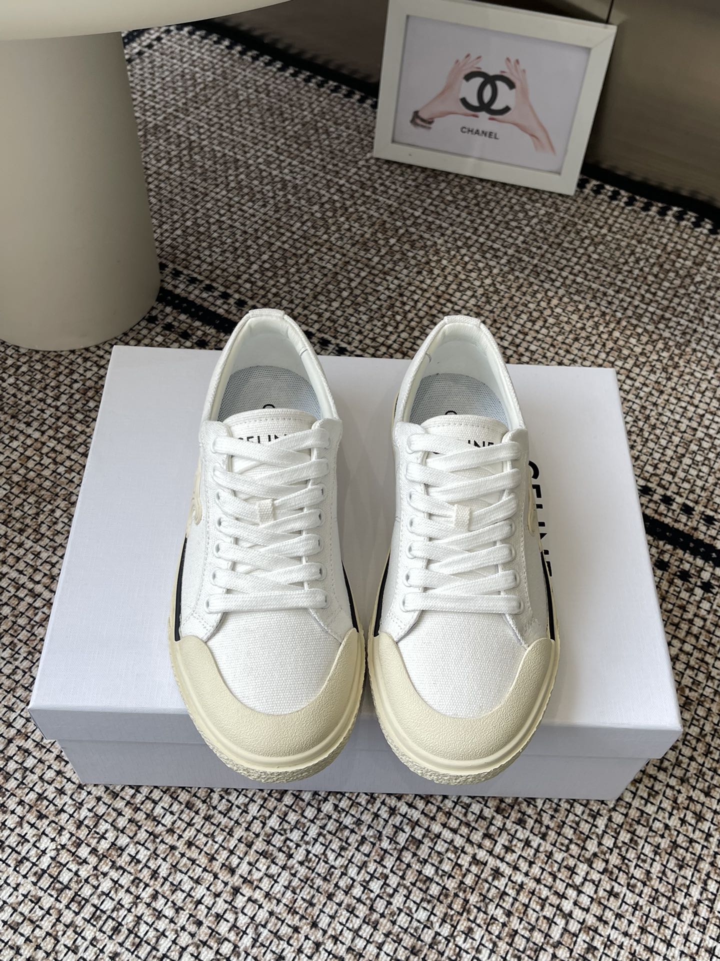 Celine Runner CR-07153 Sneakers - Iconic Design, Comfortable Fit, and Elegant Style 2 i1742503540 4363 0