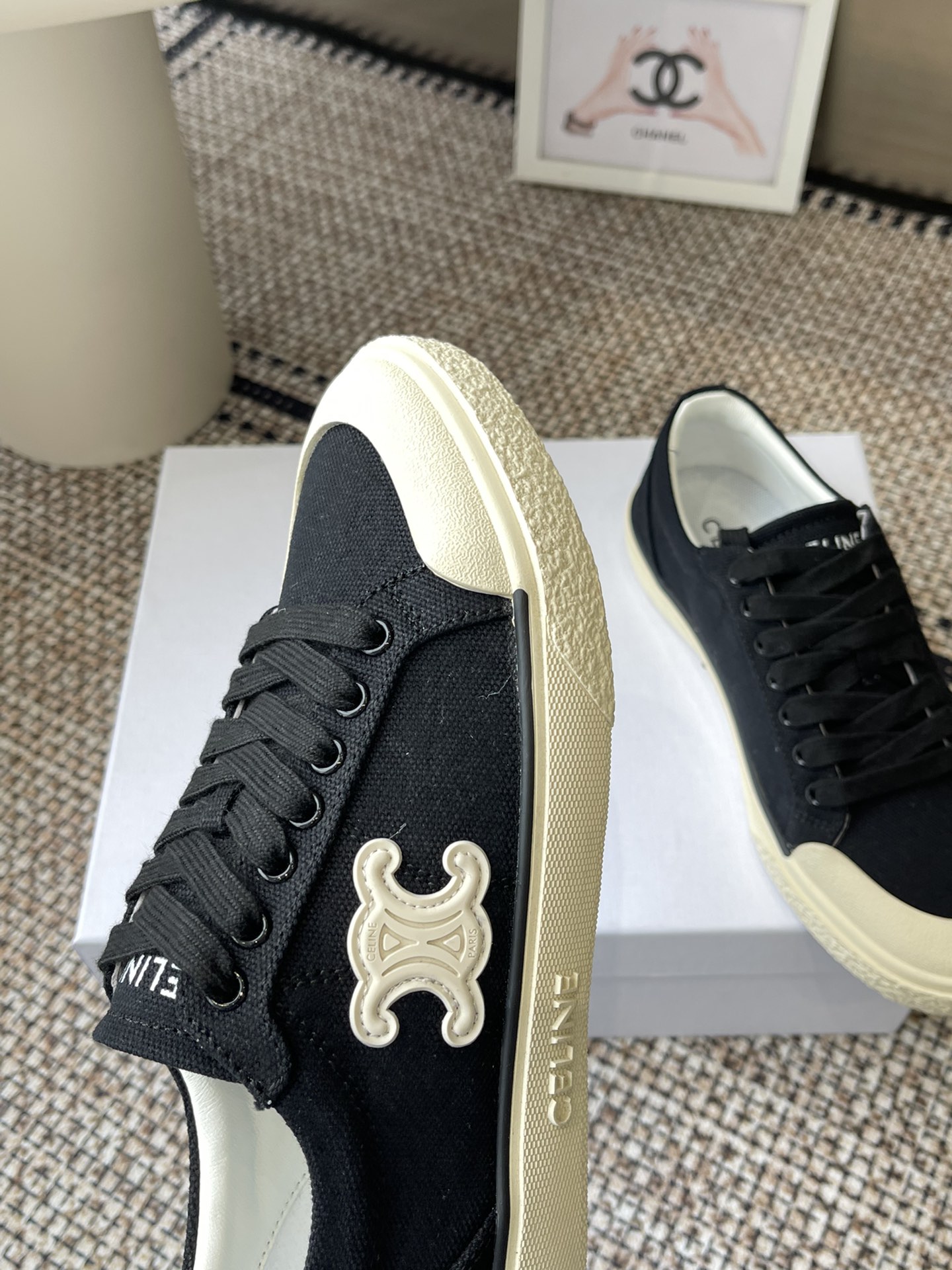 Celine Runner CR-07153 Sneakers - Iconic Design, Comfortable Fit, and Leg-Lengthening 7 i1742503580 1827 5