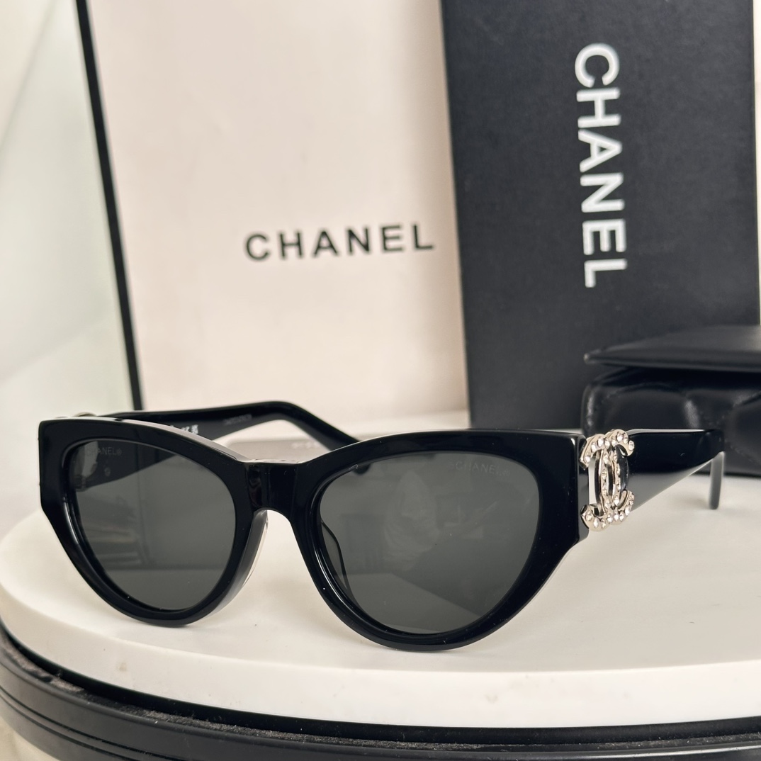  ‼️CHANEL
Model  6990
Size：53-20-145