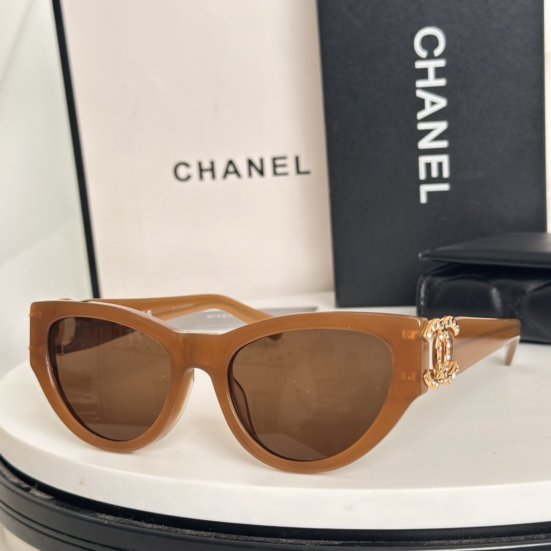  ‼️CHANEL
Model  6990
Size：53-20-145